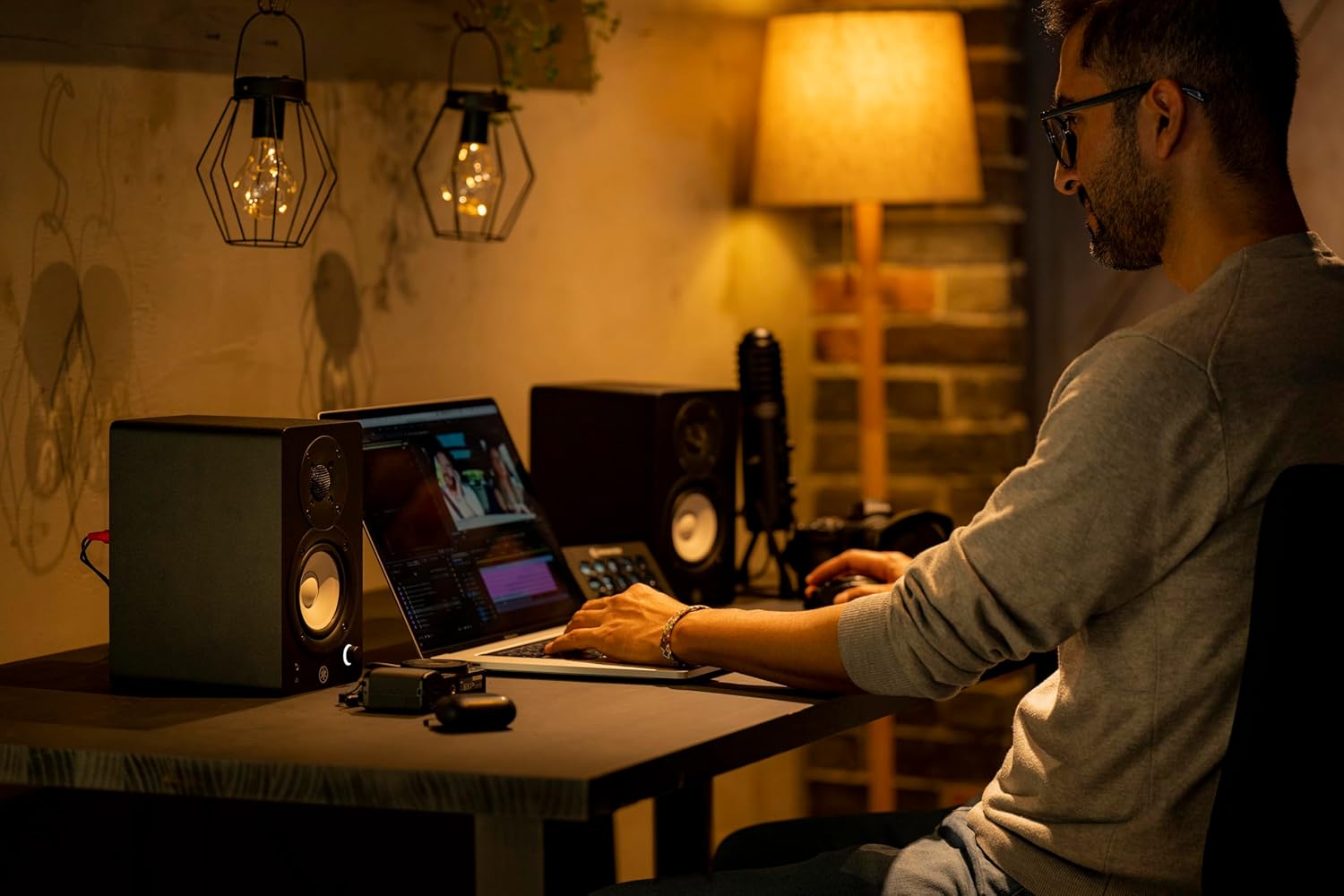 Yamaha HS3 Studio Monitor – Casse Attive, Coppia di Monitor da Studio a 2 vie, Bass-Reflex 3.5