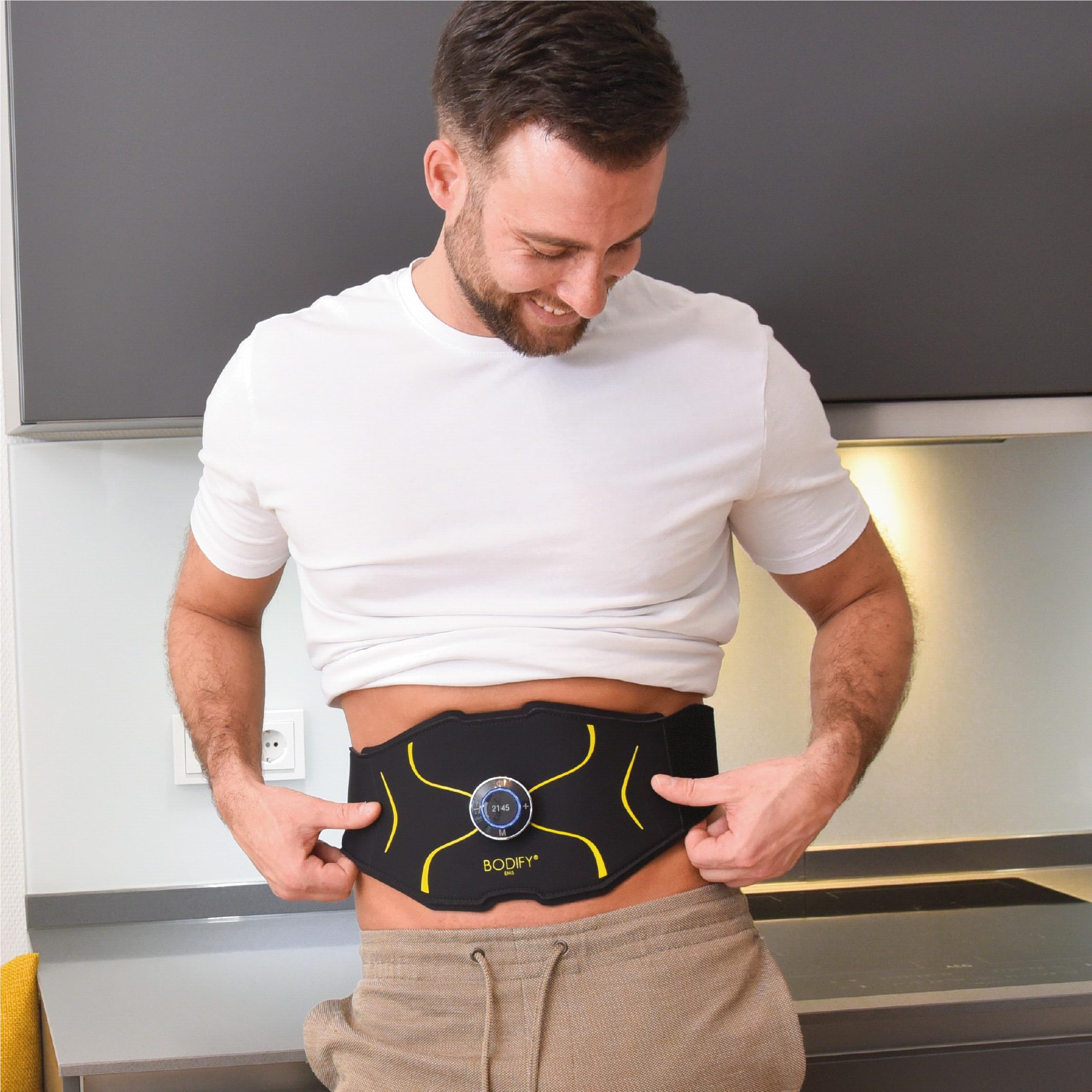 Bauchtrainer Max mit A4-Chip für gezielte Muskelstimulation und Bauchmuskeltraining