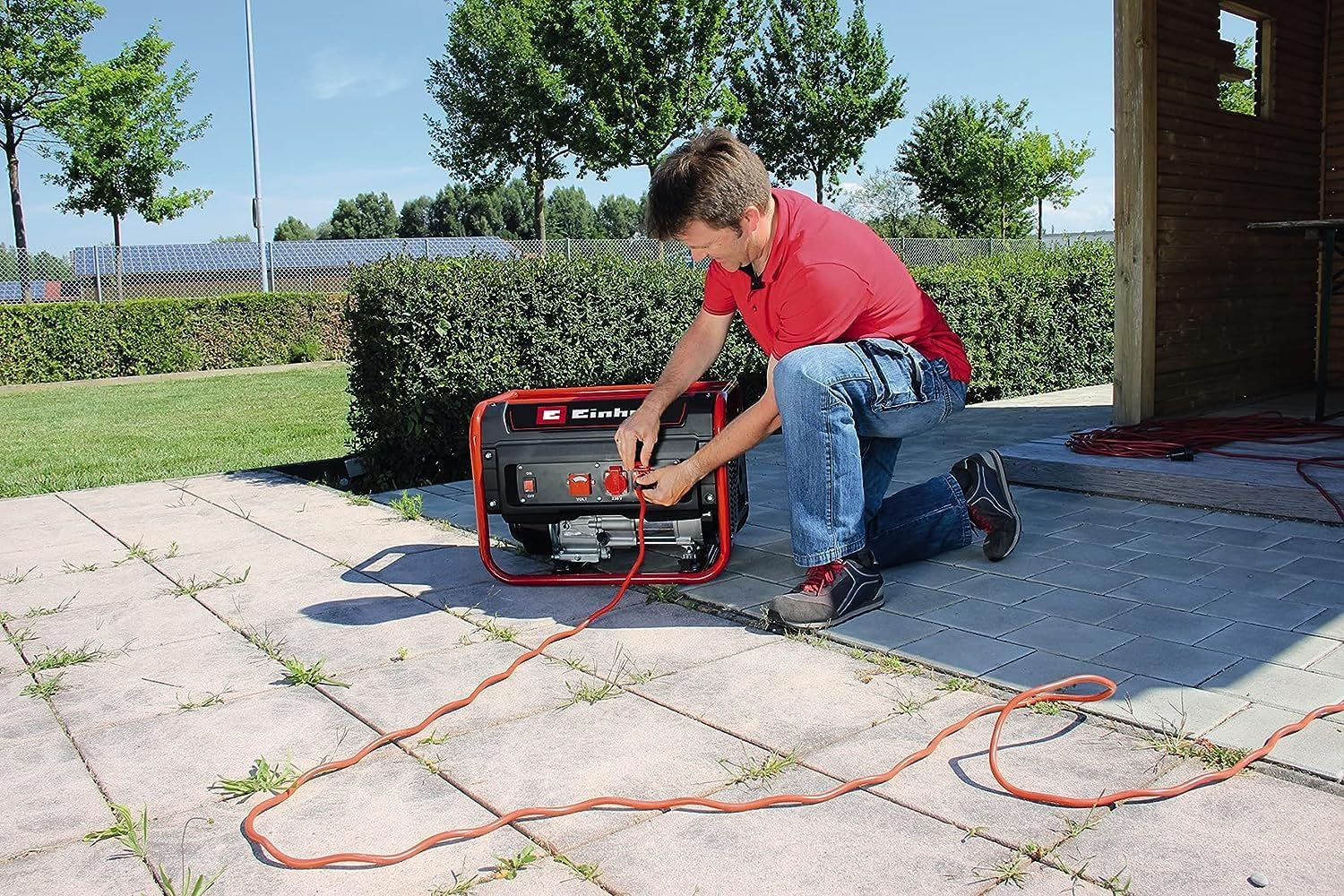 Einhell Stromerzeuger (Benzin) TC-PG 25/1/E5 (max. 2400 W, 15 L Tank, 2100 W Dauerleistung, 4-Takt-Motor, 2x 230 V, Überlastschutz, Voltmeter, AVR-Funktion)
