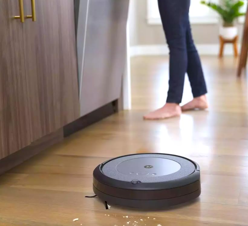 iRobot i5  i555620 Robot Vacuum with Clean Base Automatic Dirt Disposal