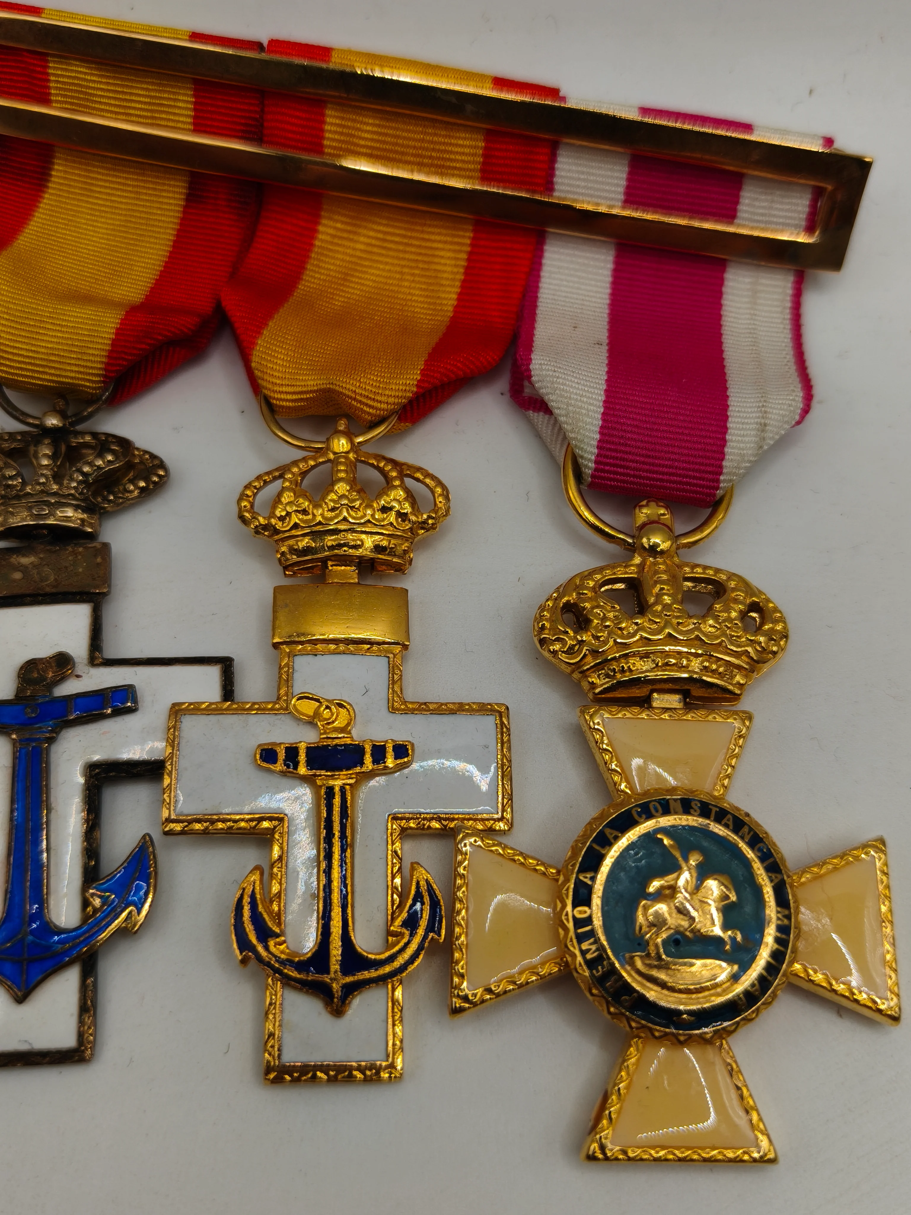 Pasador medallas orden m��rito naval blanco Marina