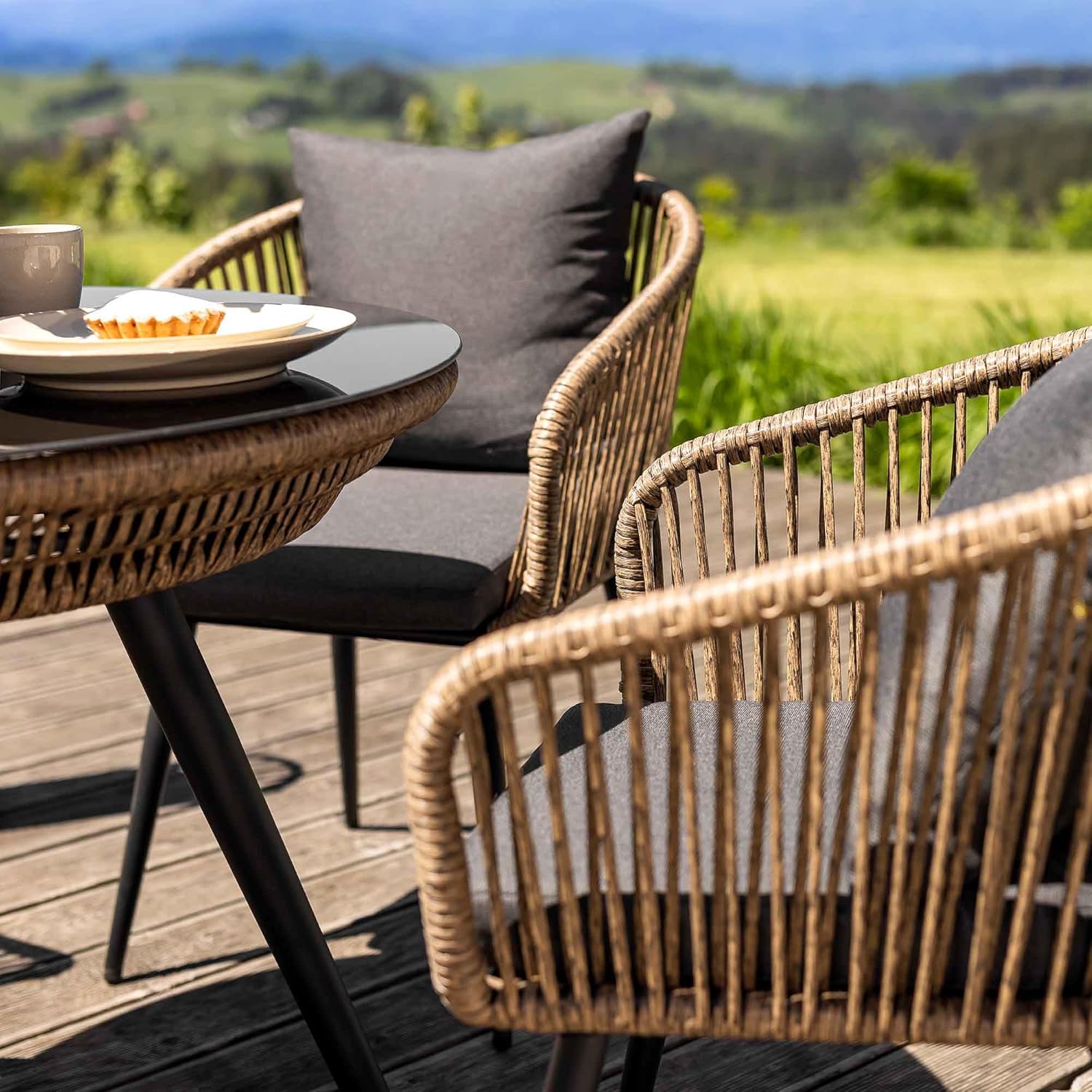 di volio Gartenmöbel-Set RIETI Beige/Grau, Terrassenmöbel aus Polyrattan und Stahl, Gartenmöbel für 4 Personen - Couchtisch & 4 Stühle