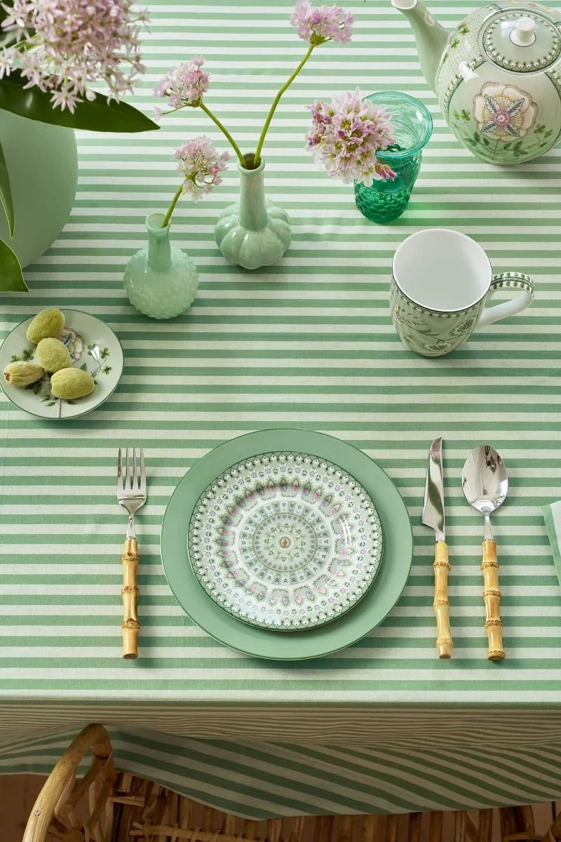 Lily & Lotus Light Green Pastry Plate �C Floral Pastel Pattern | Dishwasher Safe