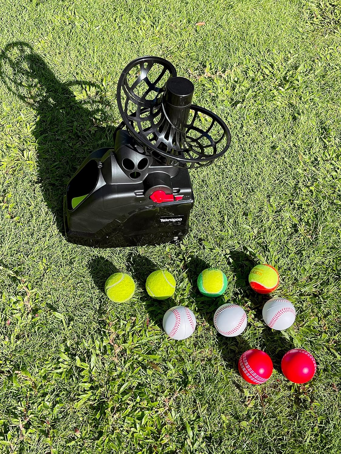 Tennis Ballmaschinen (maximal10 Bälle) Automatische Tennisbälle Trainer für Selbsttraining,Anfänger/Zuhause/Gericht/Garage/Büro,AC&Batterie&USB-Kabel