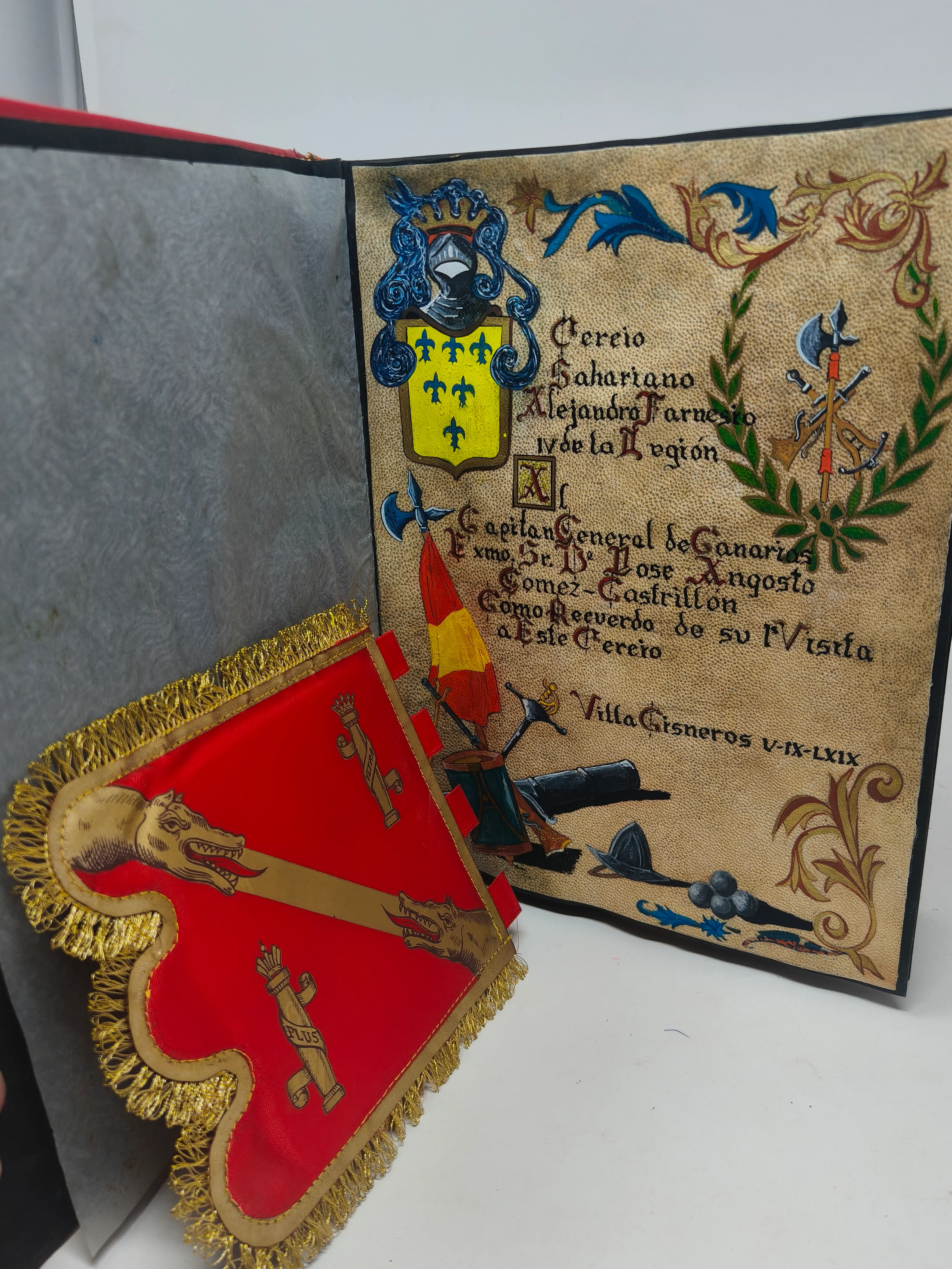 Album dedicado capit��n General de Canarias a villa Cisneros Alejandro de Farnesio Legi��n
