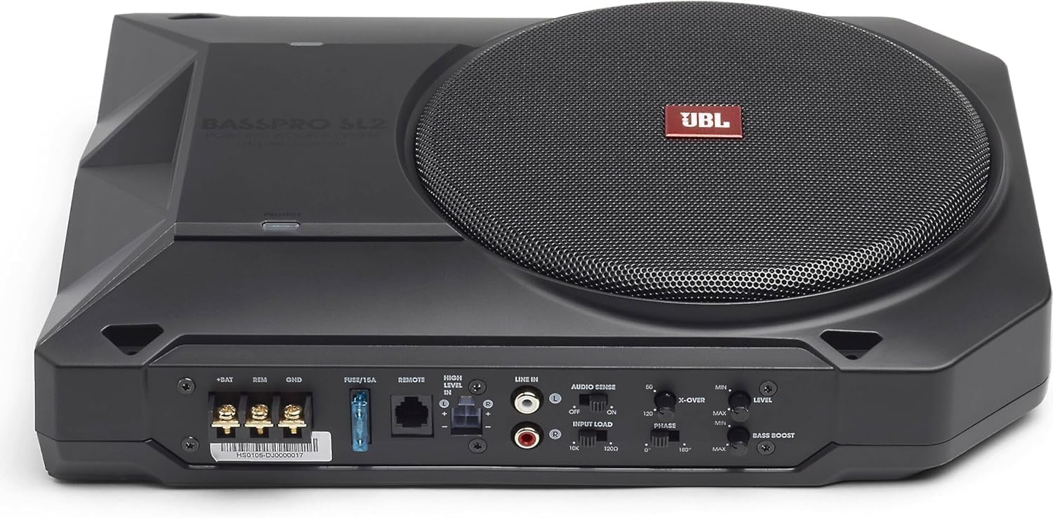 JBL BassPro SL2 Aktiv Subwoofer Auto Set - Car hifi Untersitz Bassbox Gehäuse mit Bassreflex Woofer box groß 200mm und 125 Watt aktiver Verstärker, Schwarz, 44