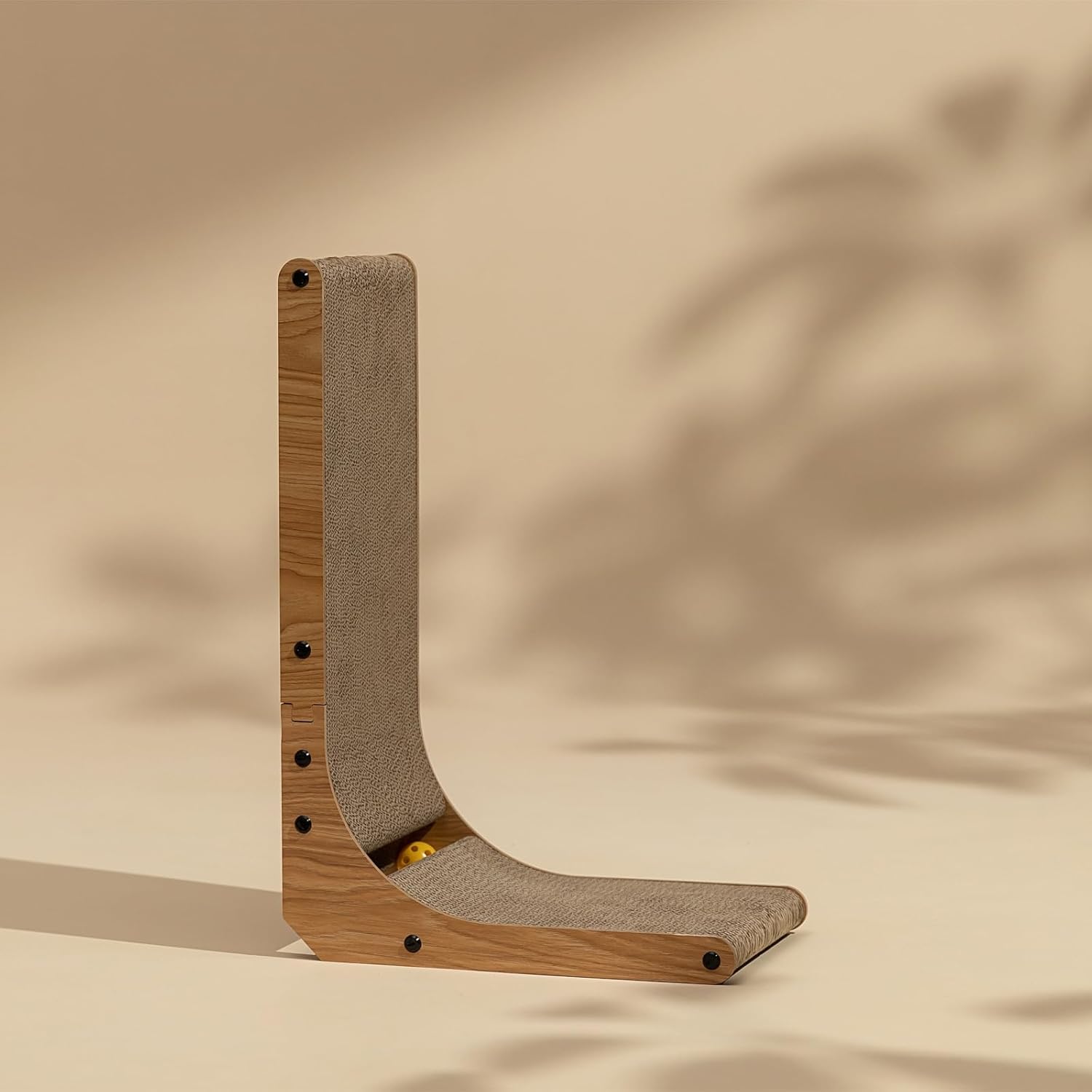 FUKUMARU Scratching Post for Cats, L-Shaped Vertical Scratching Post 68 cm High, Scratching Post with Toy Ball, Scratching Post Mats for Cats Made of High Quality Cardboard for Walls and Corners