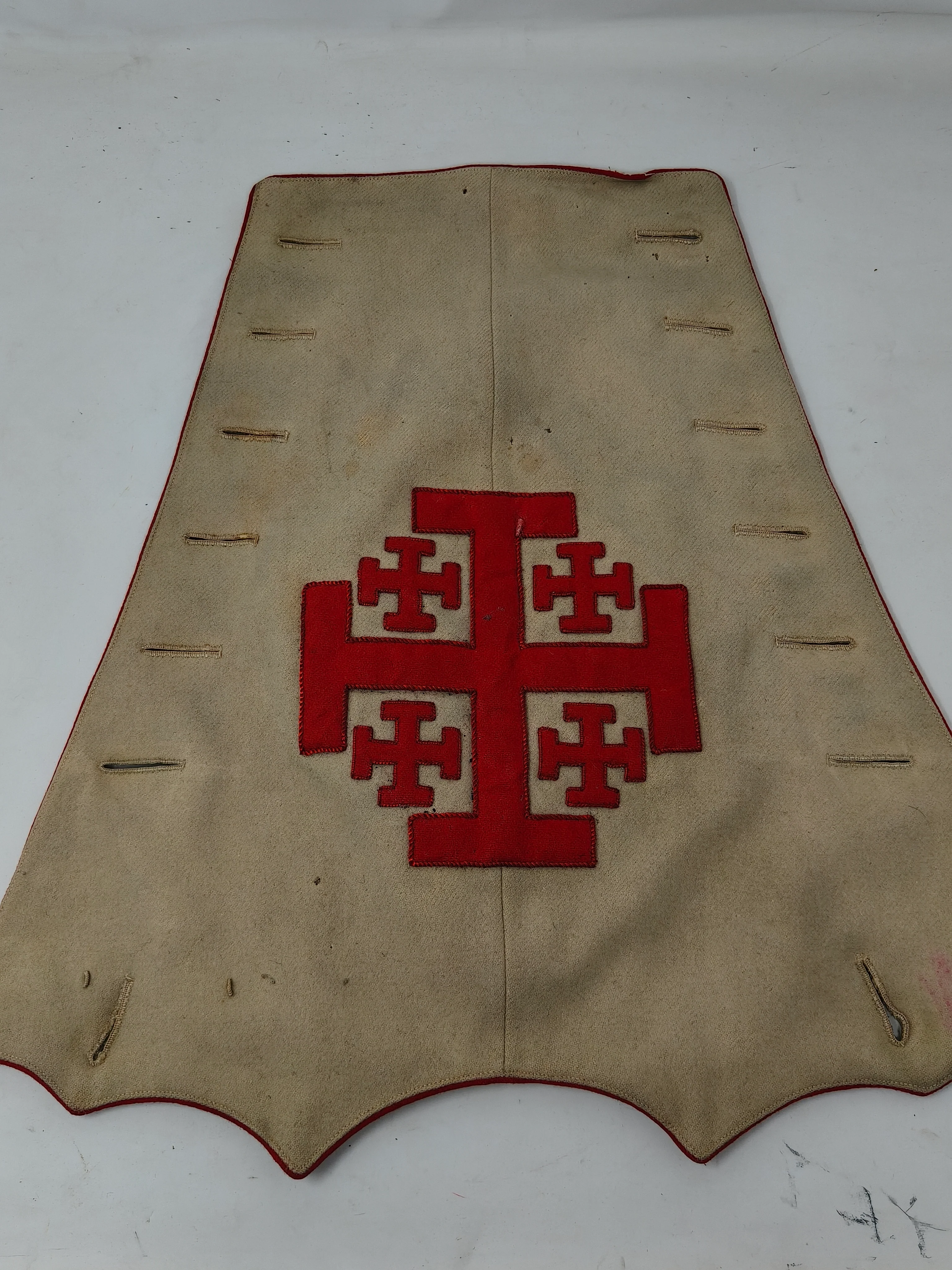 Bordado uniforme orden Santo Sepulcro Esp