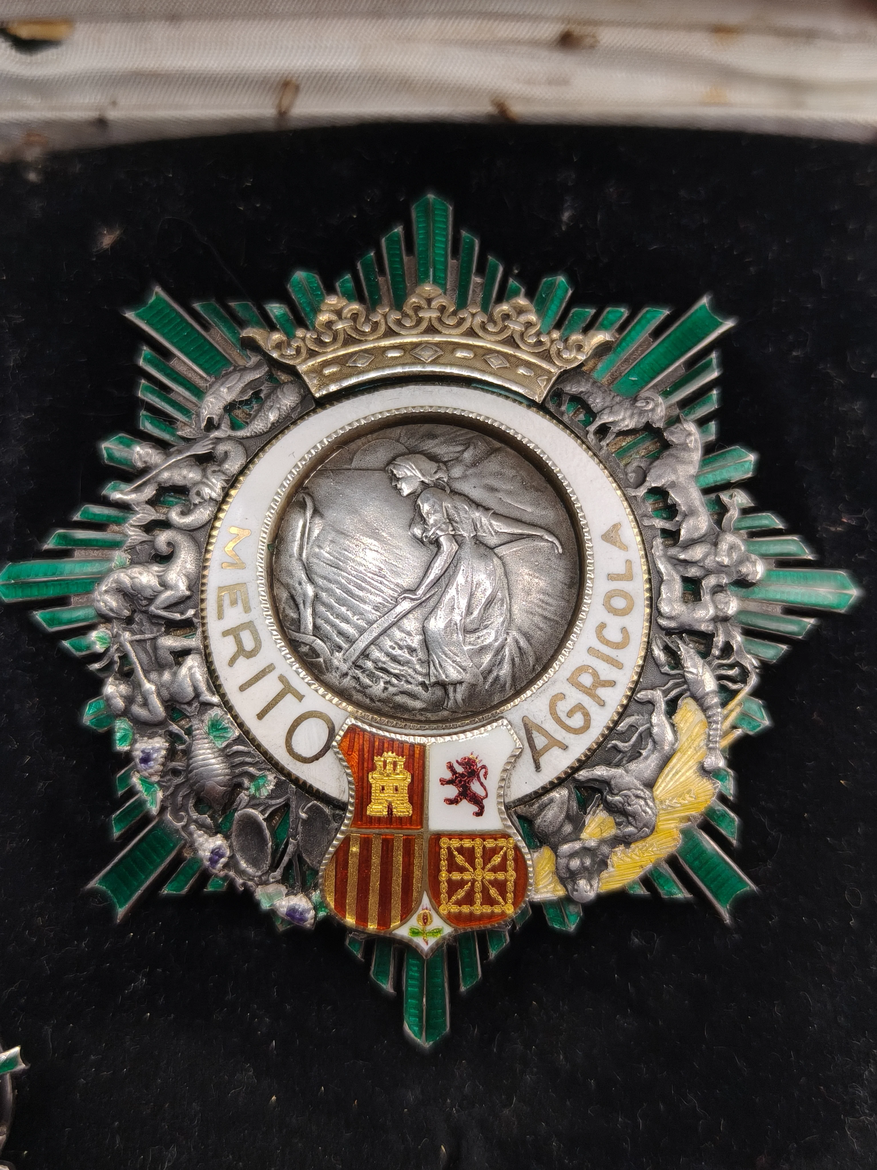 Grand Cross Agricultural Merit order. Spain, Franco's period.