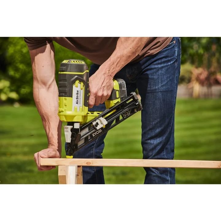Ryobi R15GN18 0, Groppinatrice Angolata 18V 15GA, Batteria 18V ONE  Non Inclusa, Compatibile con Groppini Angolati 15GA da 24 a 64mm, con Pulsante LED di Attivazione Incluso : Amazon.it: Fai da te