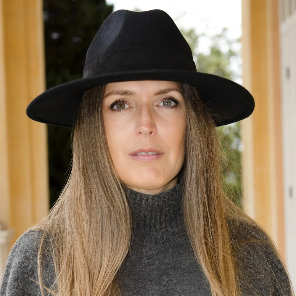 Black Wool Wide Brim Hat with Large Suede Leather Band �C Stylish & Durable