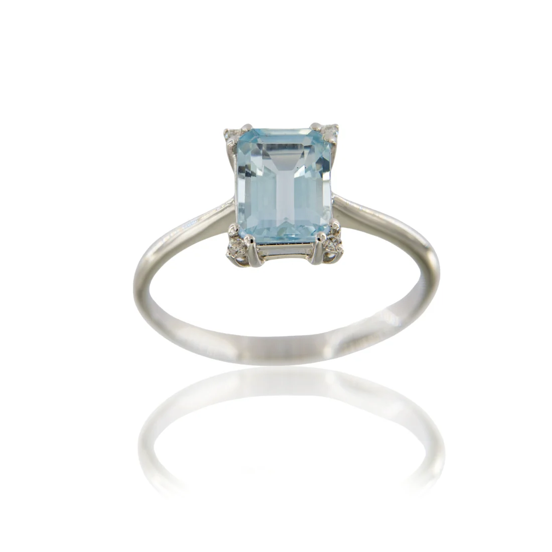 Anello acquamarina naturale ottagonale ct 1,50 e brillanti ct 0,04