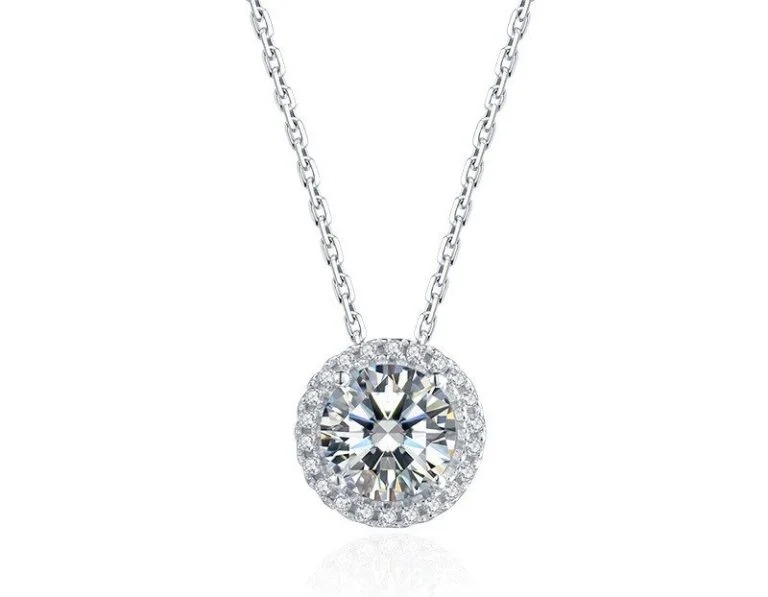 Postriebrený žiarivý prívesok – Eurocharms