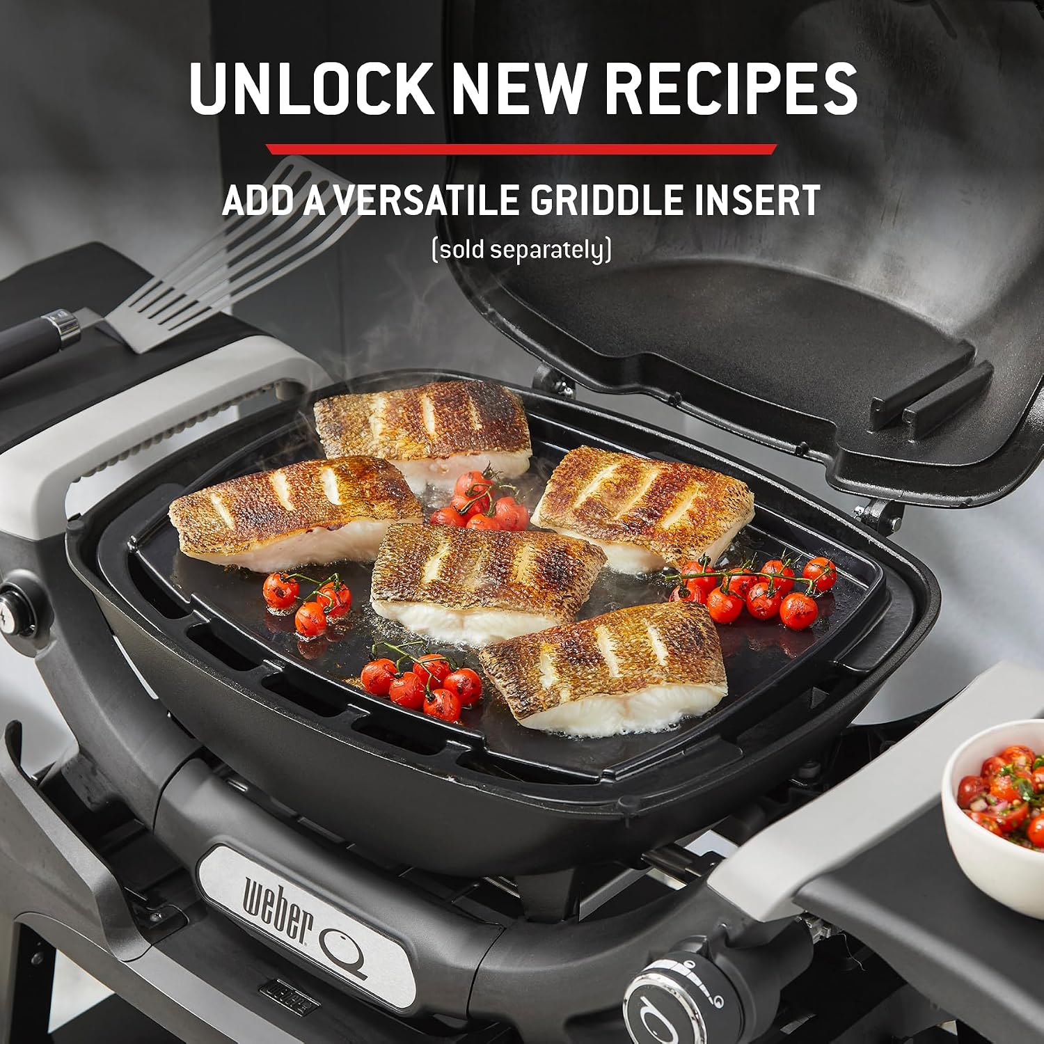 Weber Q 1200N Gasgrill mit Seitentischen/leichter Grill für Camping, Terrassen & Balkone mit Hochleistungsbrenner, porzellanemaillierten Gussrosten & elektronischer Zündung, Mitternachtsschwarz