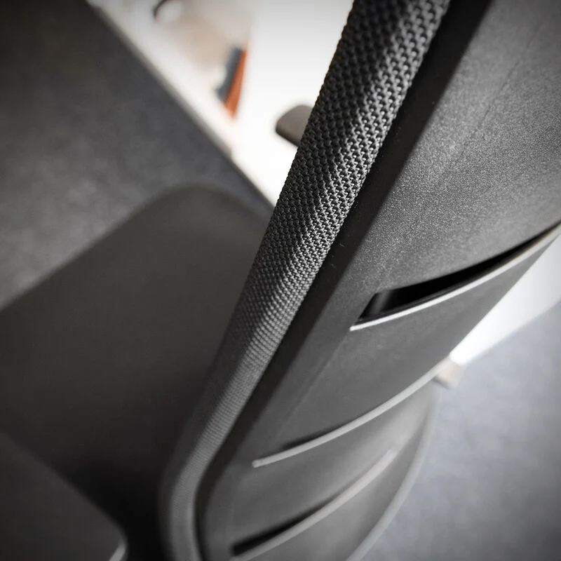 Sedia da ufficio ergonomica con schienale a rete Agilis Matrix MT13 | Colore Nero