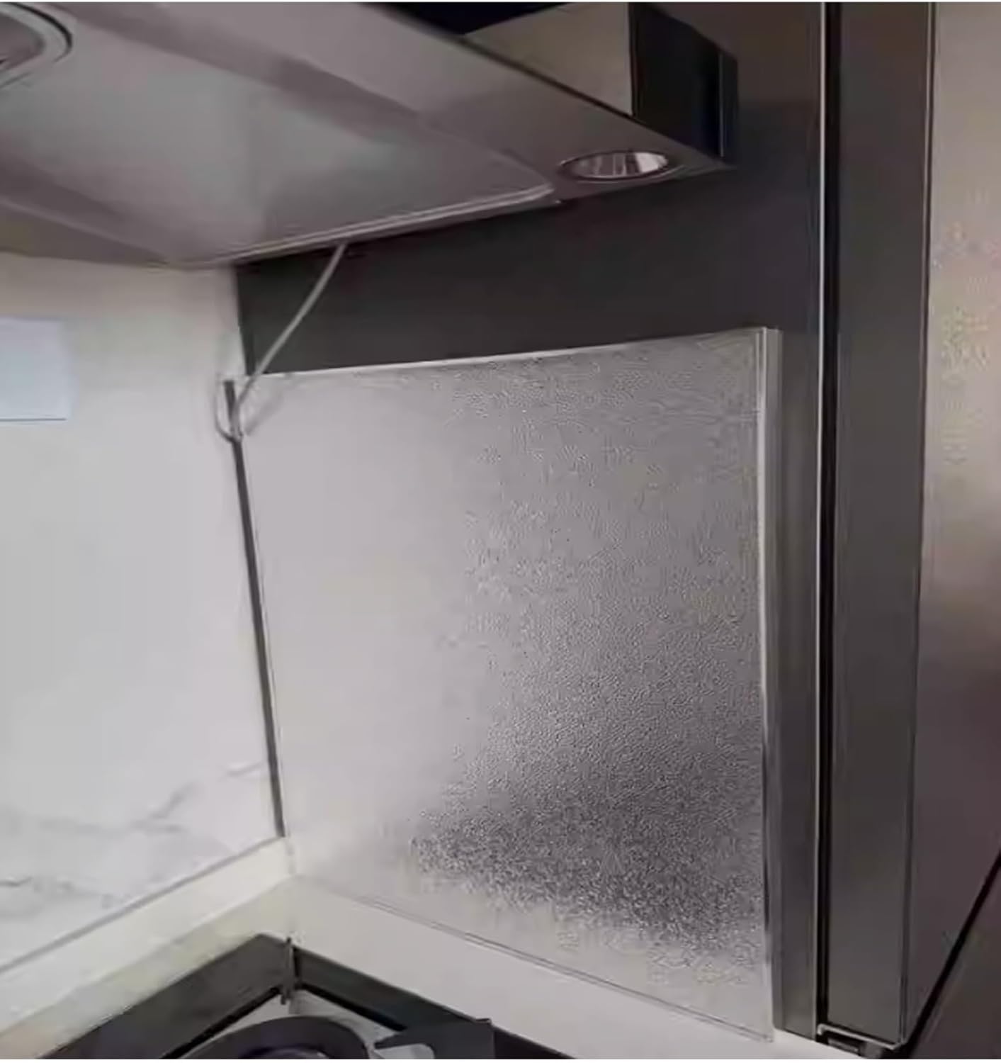 Feuerfeste selbstklebende Hitzeschildmatte für Arbeitsplatte und Gerät, Schutz vor Herd und Backofen, magnetischer Spritzschutz