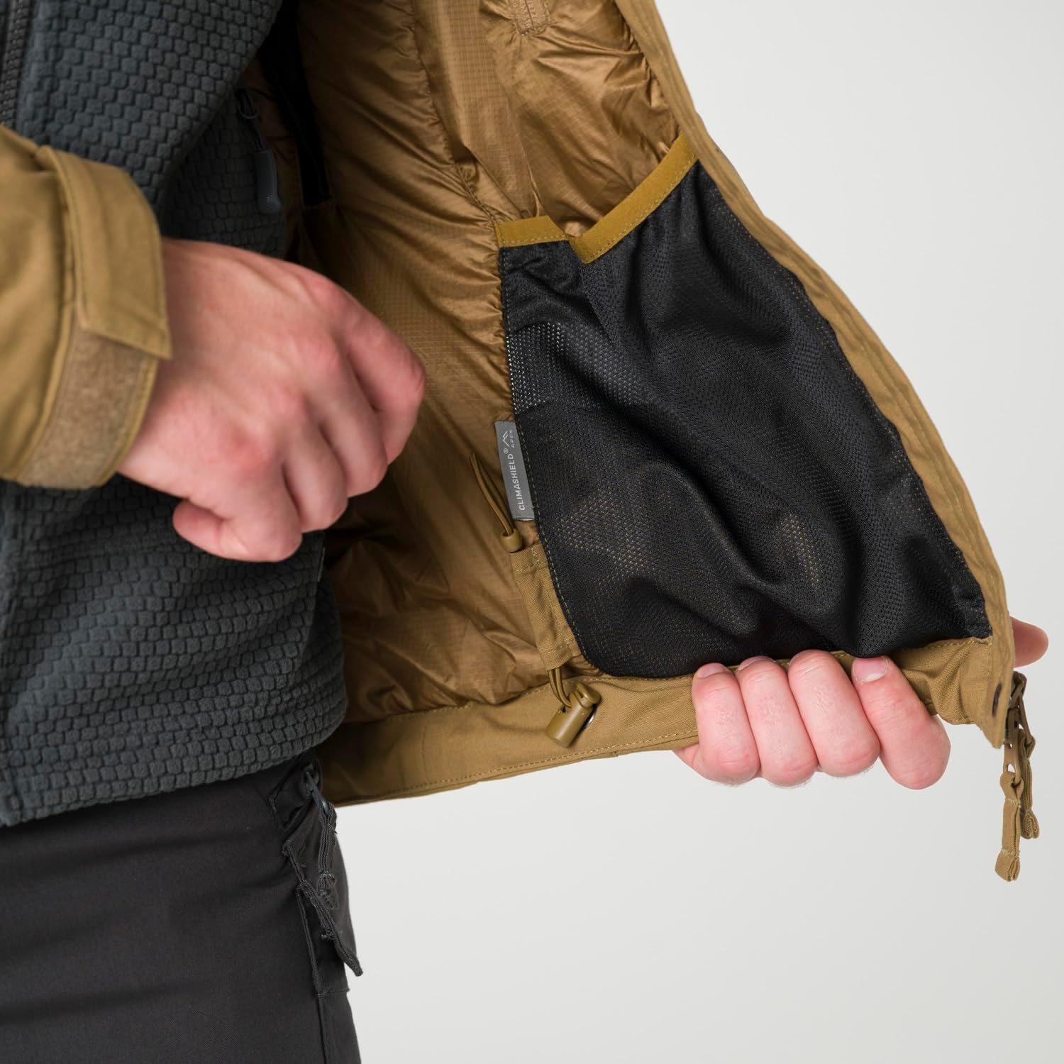 Helikon-Tex Winter Yukon Herren Tactical Jacke - Robuste Bushcraft Winterjacke - Climashield Isolierung - 8 Taschen