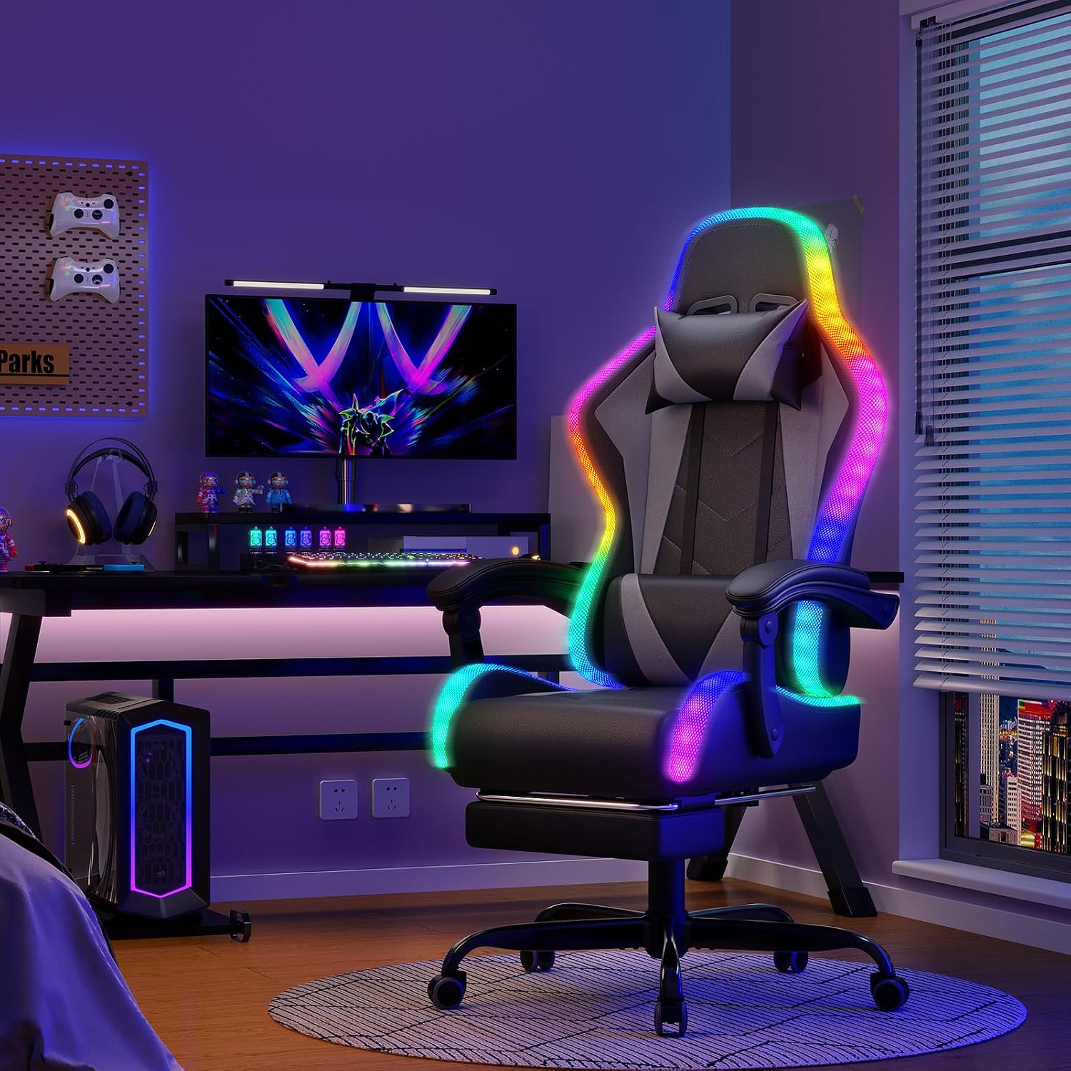 Devoko Sedia da Gaming con Massaggiante Schienale Regolabile 90-135°, Sedia Gaming con LED e Poggiapiedi Telescopico,Poltrona Gaming Ergonomica Portata 150 kg (Gray)