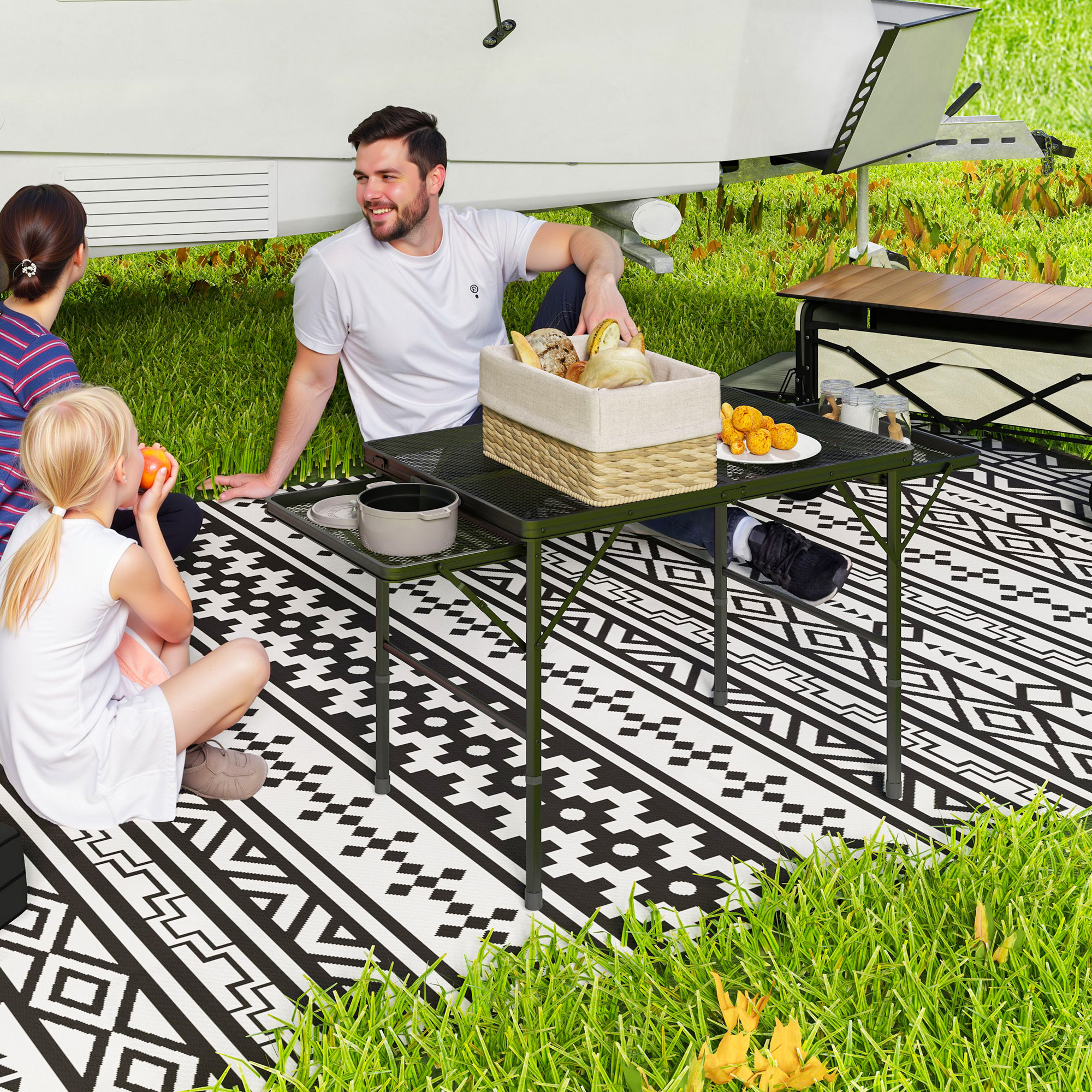 Outsunny Faltbarer Campingtisch mit 2 Seitenregalen, höhenverstellbar für Camping, Picknick, Grillen, Schwarz