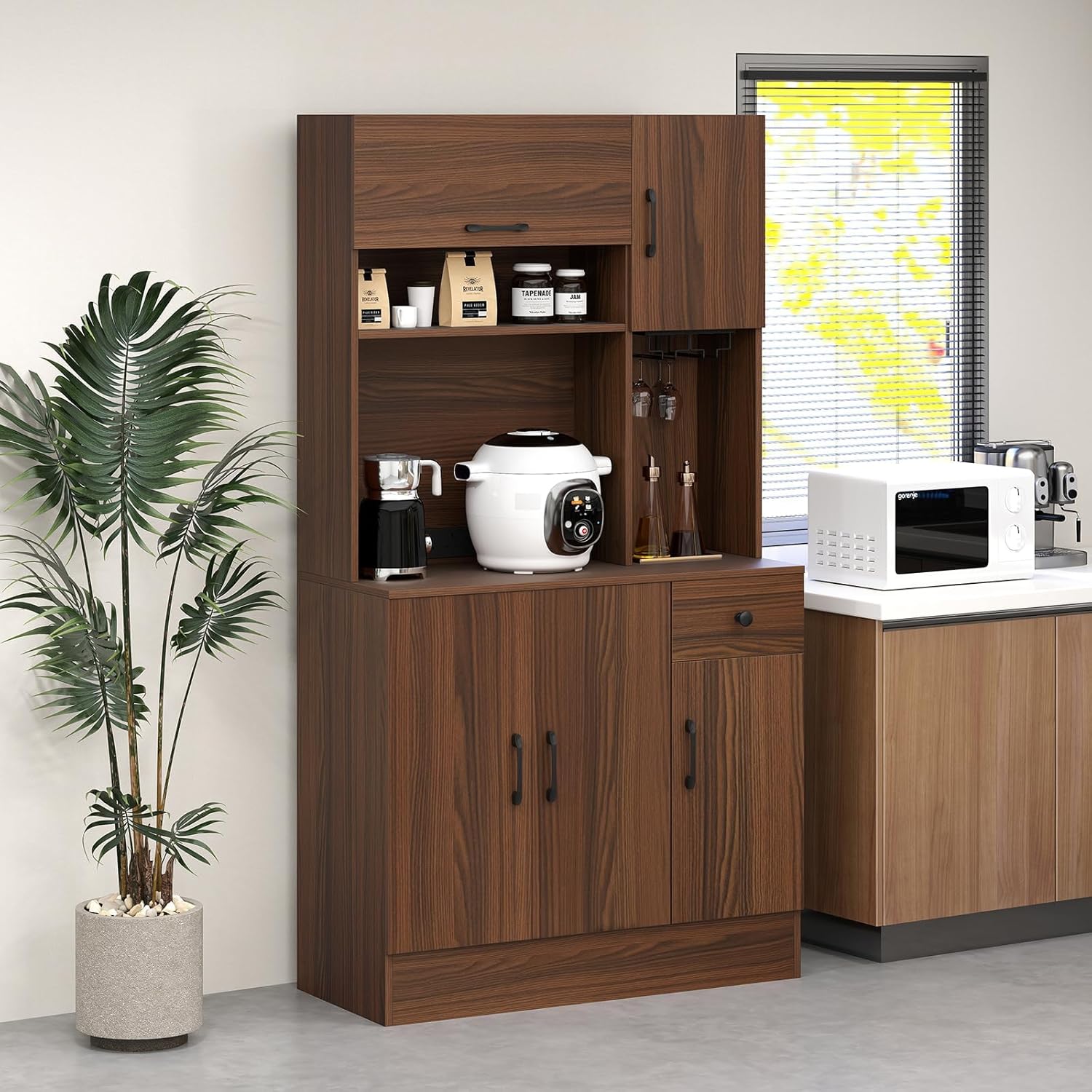 RELAX4LIFE Armadio Alto da Cucina con Presa di Corrente, Armadietto con Mobiletto, Cassetto, Supporto per Calici e Ripiani Regolabili, Armadio Buffet Autonomo per Sala da Pranzo (MARRONE)