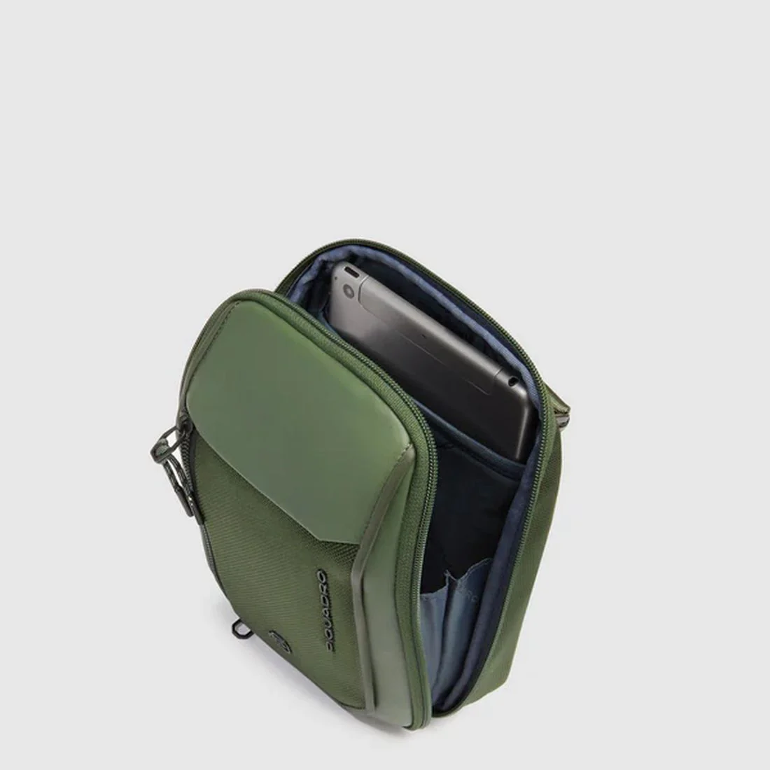 Borsello da uomo Piquadro porta tablet mini verde CA6933S143-VE