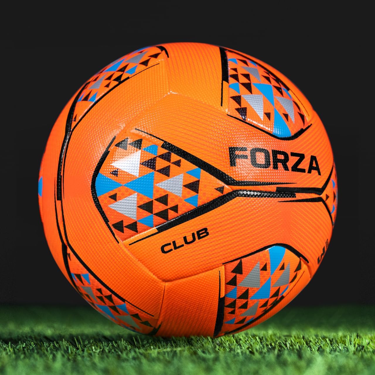 FORZA Club-Fußbälle – Premium-Spielbälle für konstante Trainings- und Spielleistung [3 Größen] – Packung mit 1, 3 oder 30 Stück