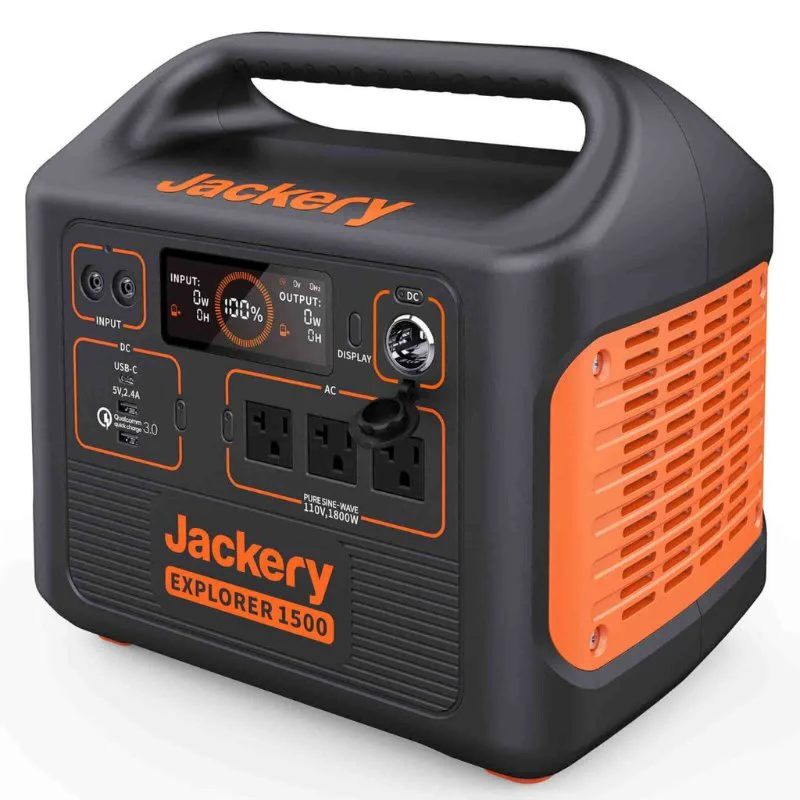 The Jackery Solar Generator 1500   2 X SolarSaga 100W