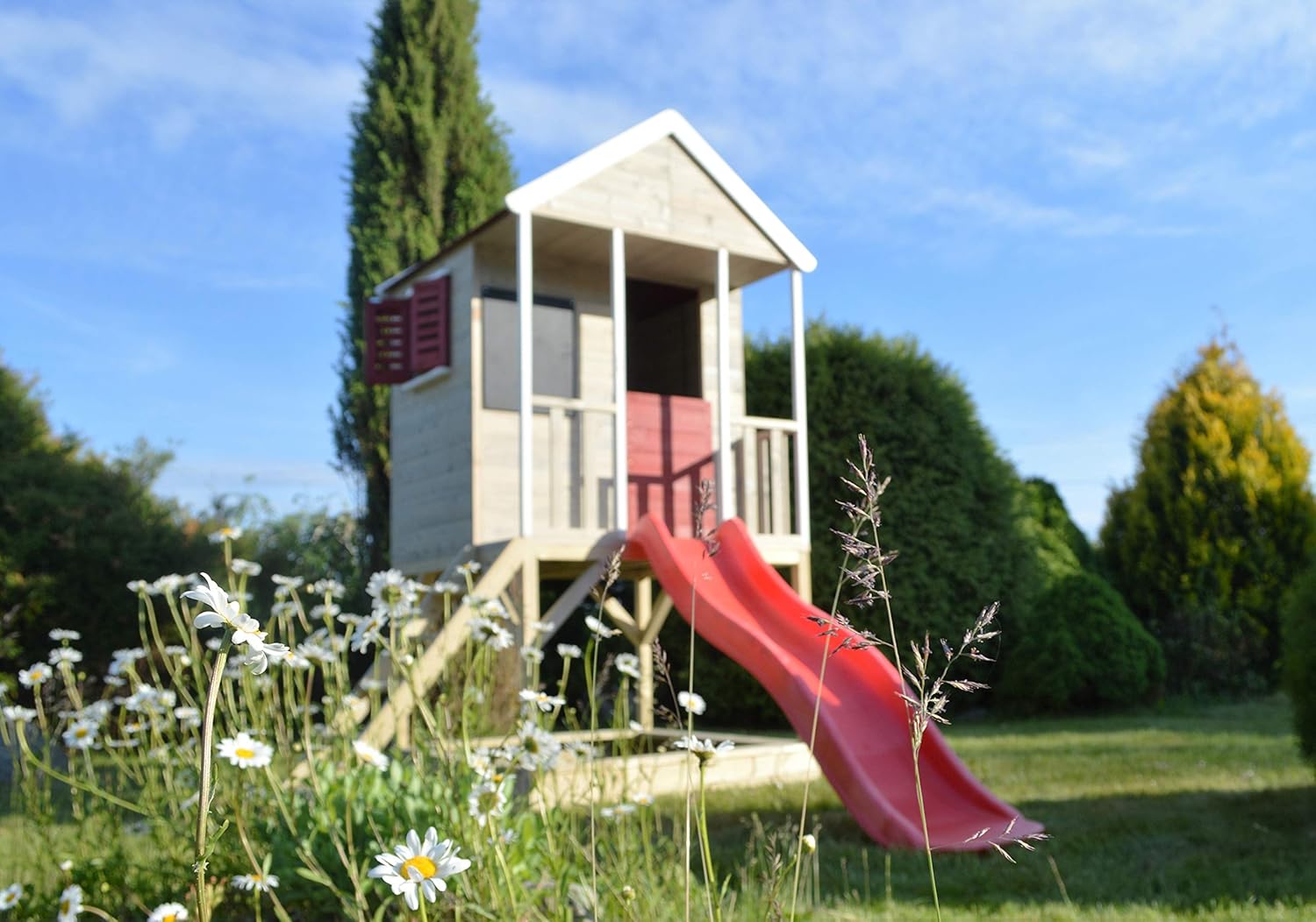 casetta da giardino per bambini con scivolo, torre gioco in legno FSC per bambini, 280×197×242 cm con pavimento, scivolo, struttura esterna resistente, rossa - M7R