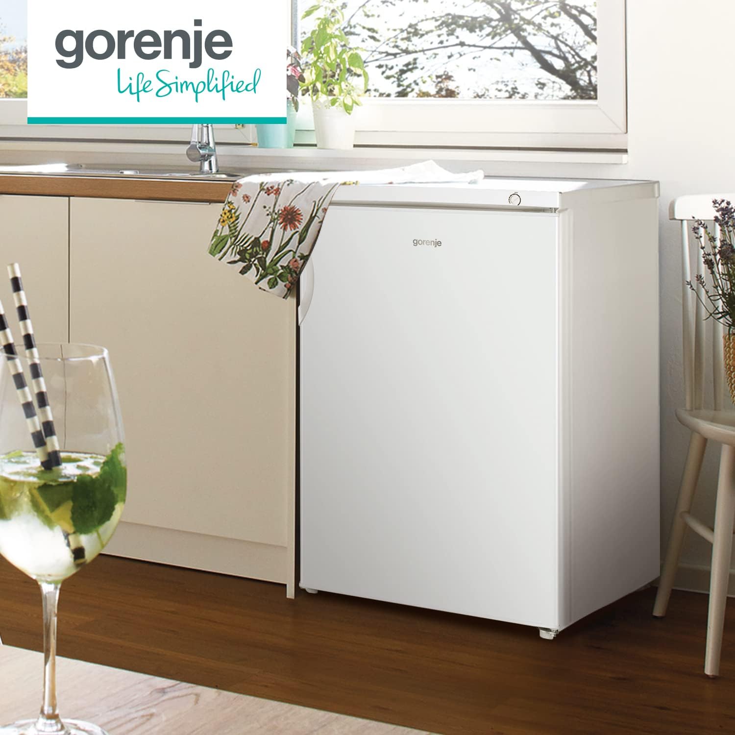 Gorenje F39EPW4 Tischgefrierschrank/Freistehend/Energieeffizienzklasse E / 61 Liter Gesamtvolumen/Türanschlag wechselbar/ 38dB (C) Geräuschpegel/H x B x T: 84,2 x 47,5 x 44,8