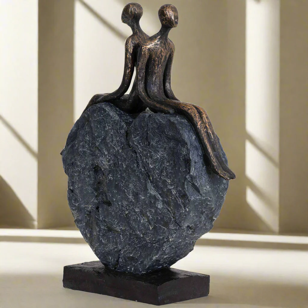 Lovers on a Heart Sculpture �C Romantic Home D��cor | Woodcock and Cavendish