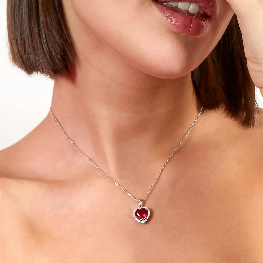 Collana Amen con charm pietra rossa a cuore CLTIHBRBZ