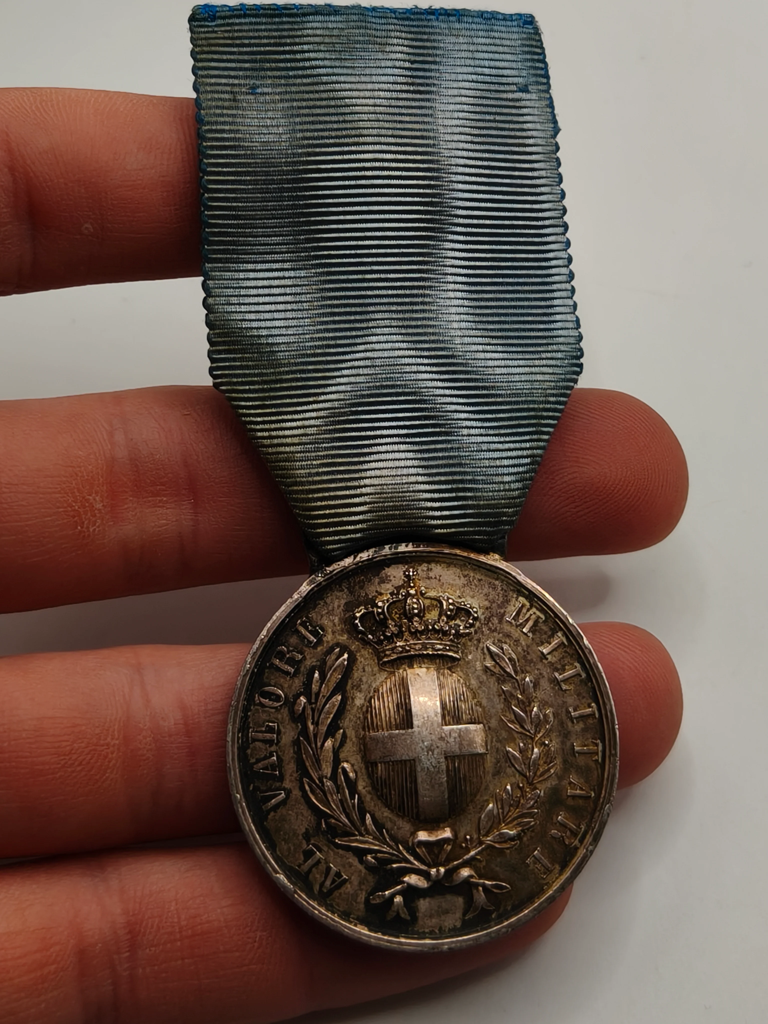 Medalla al valor italiana . Aviaci��n IIWW. Nombre reverso