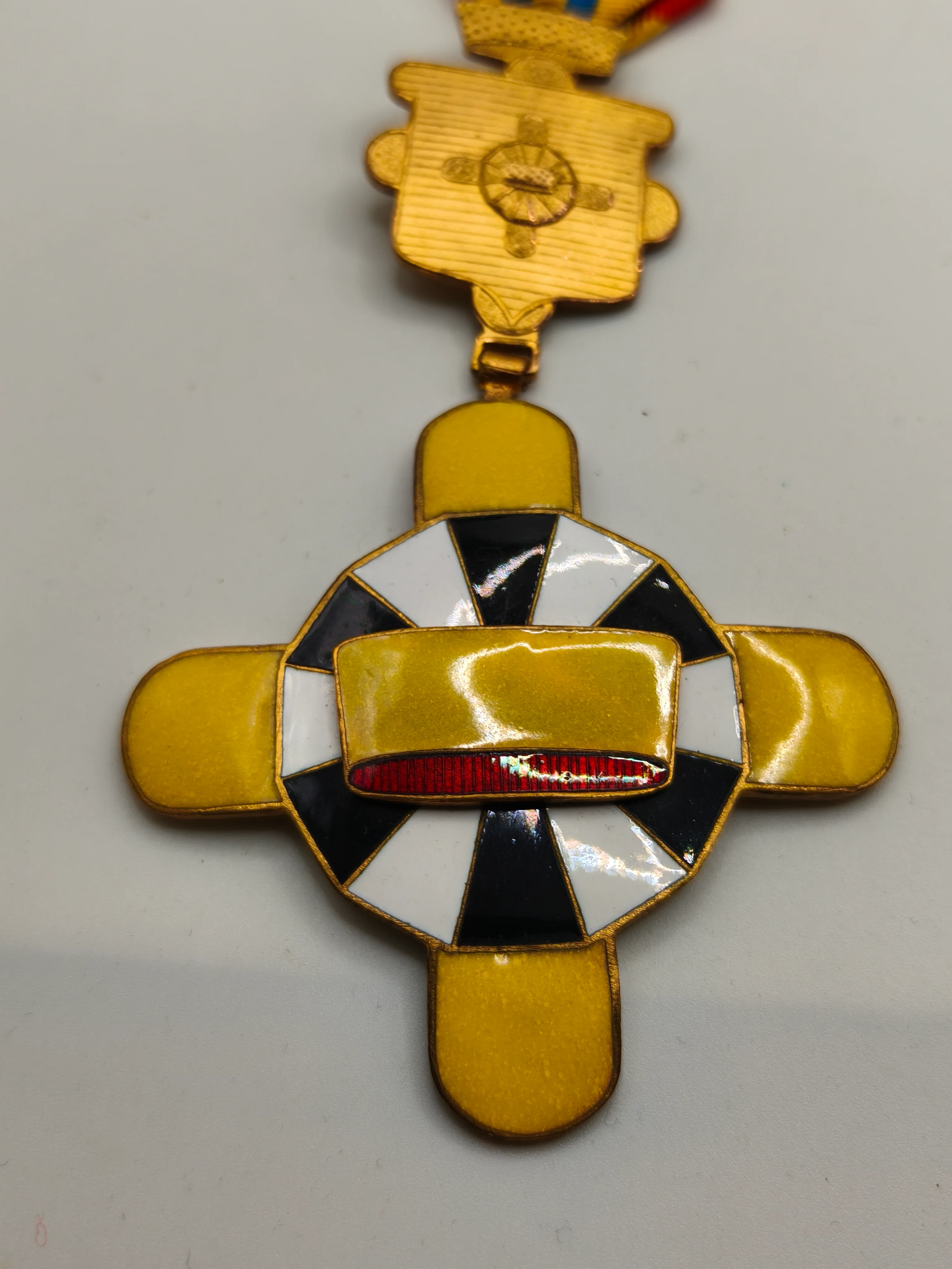 Medalla Orden Nobiliaria Madrid. Espa?a .