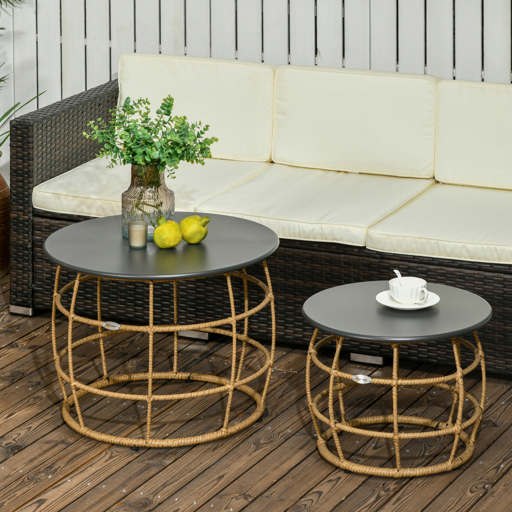 Outsunny 2er-Set Gartentische im Boho-Stil, wetterbeständig, stapelbar, 60 cm x 60 cm x 47 cm, Natur + dunkelgrau
