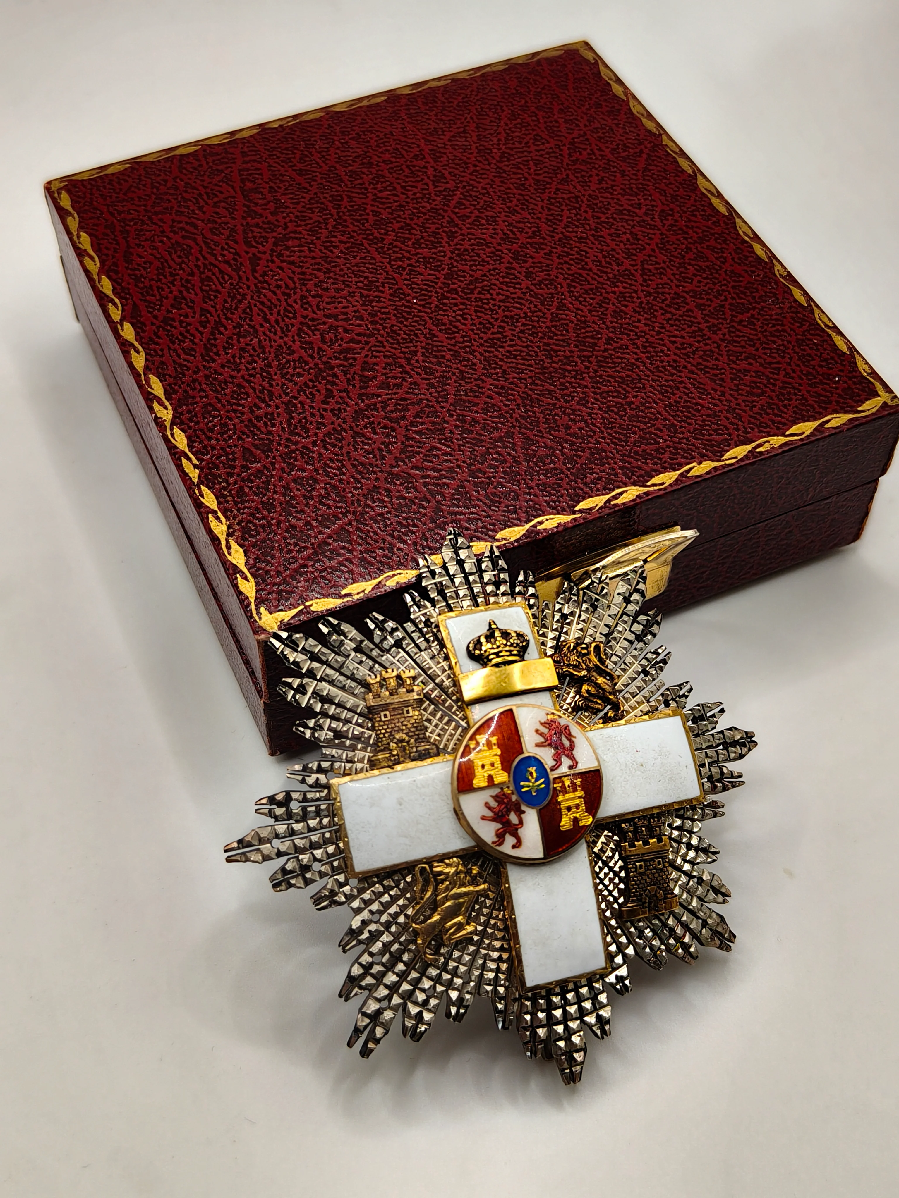 White Merit order Grand Cross. Oficial Spanish Army.