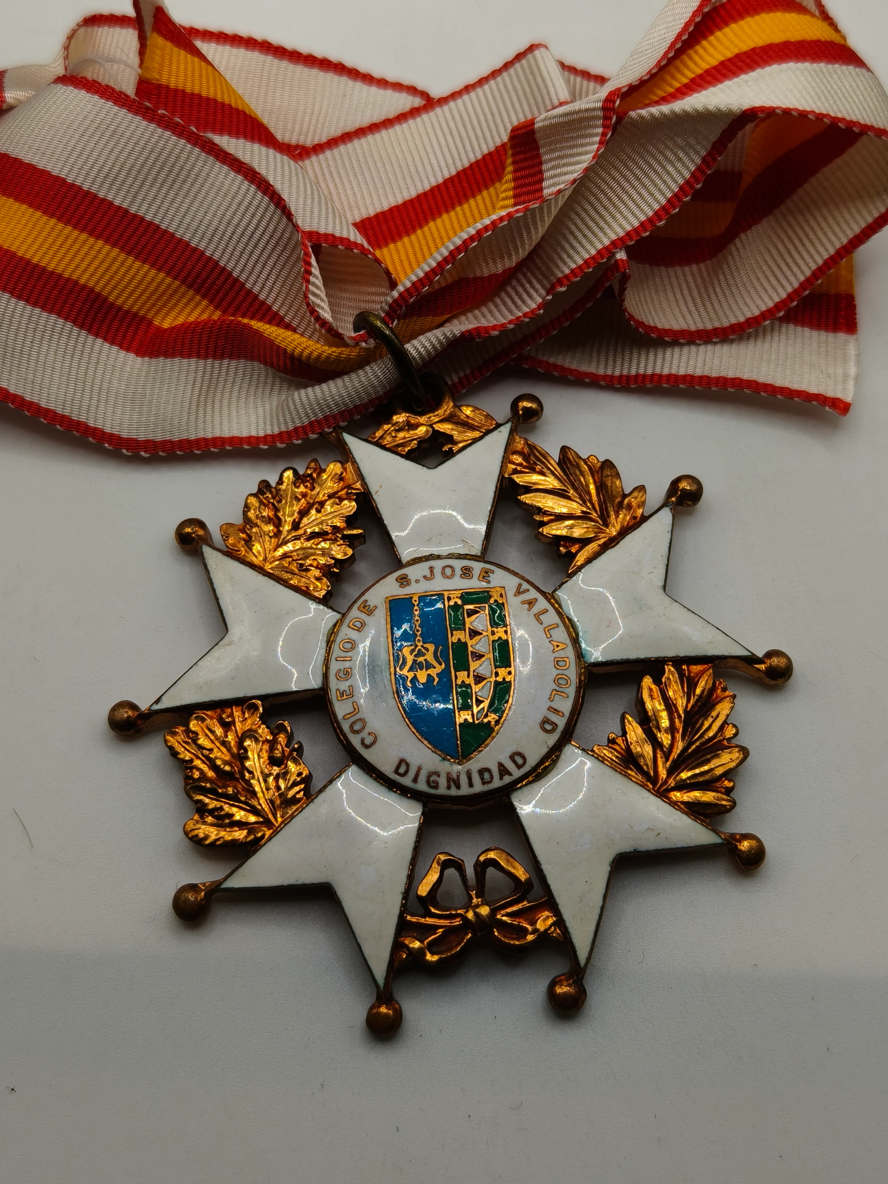 Medalla encomendador m��rito