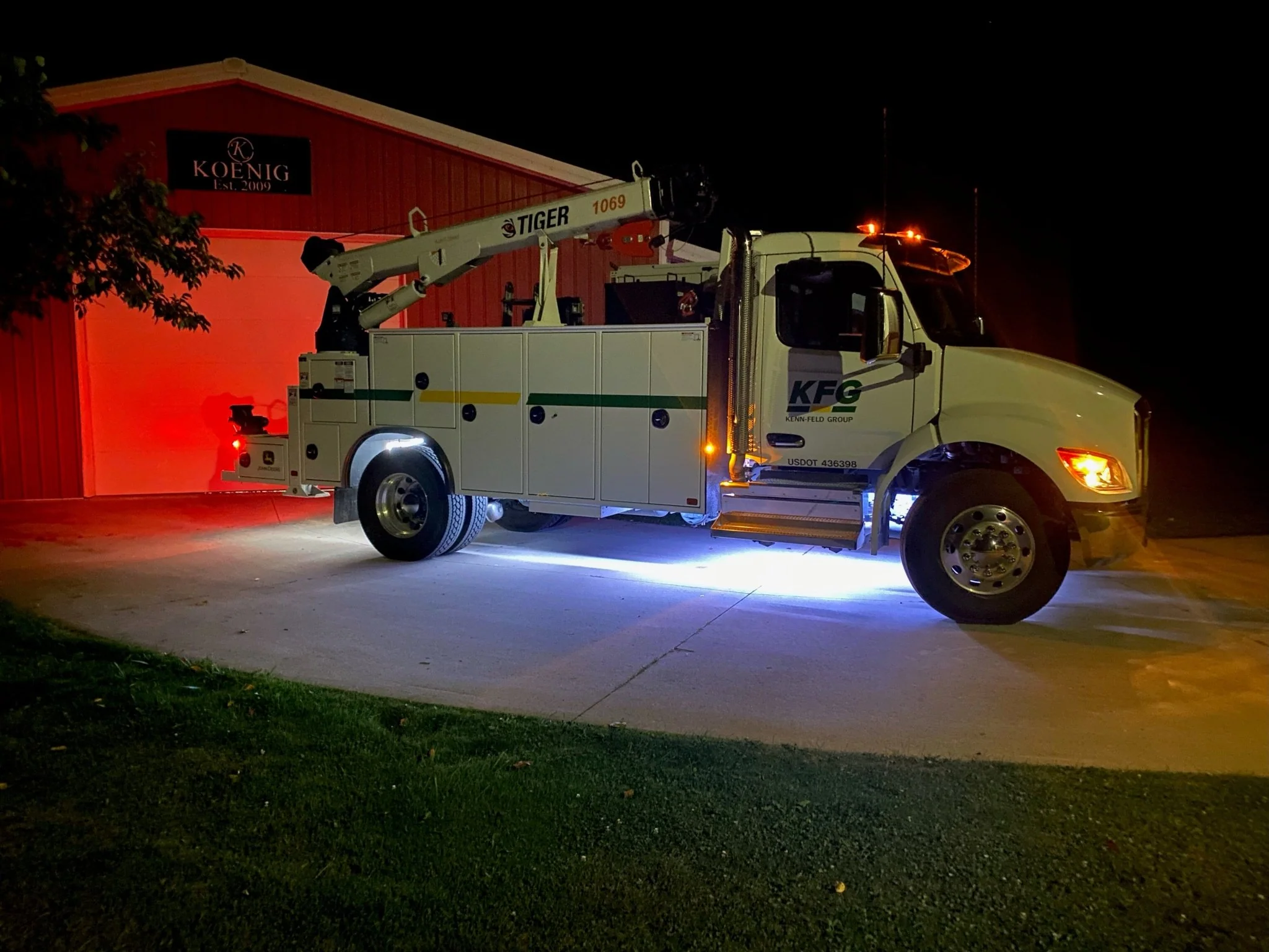 Pimp My Boat Trailer, Travel Trailer, RV Multi-Color Waterproof Under Glow LED Lighting Kit with Remote