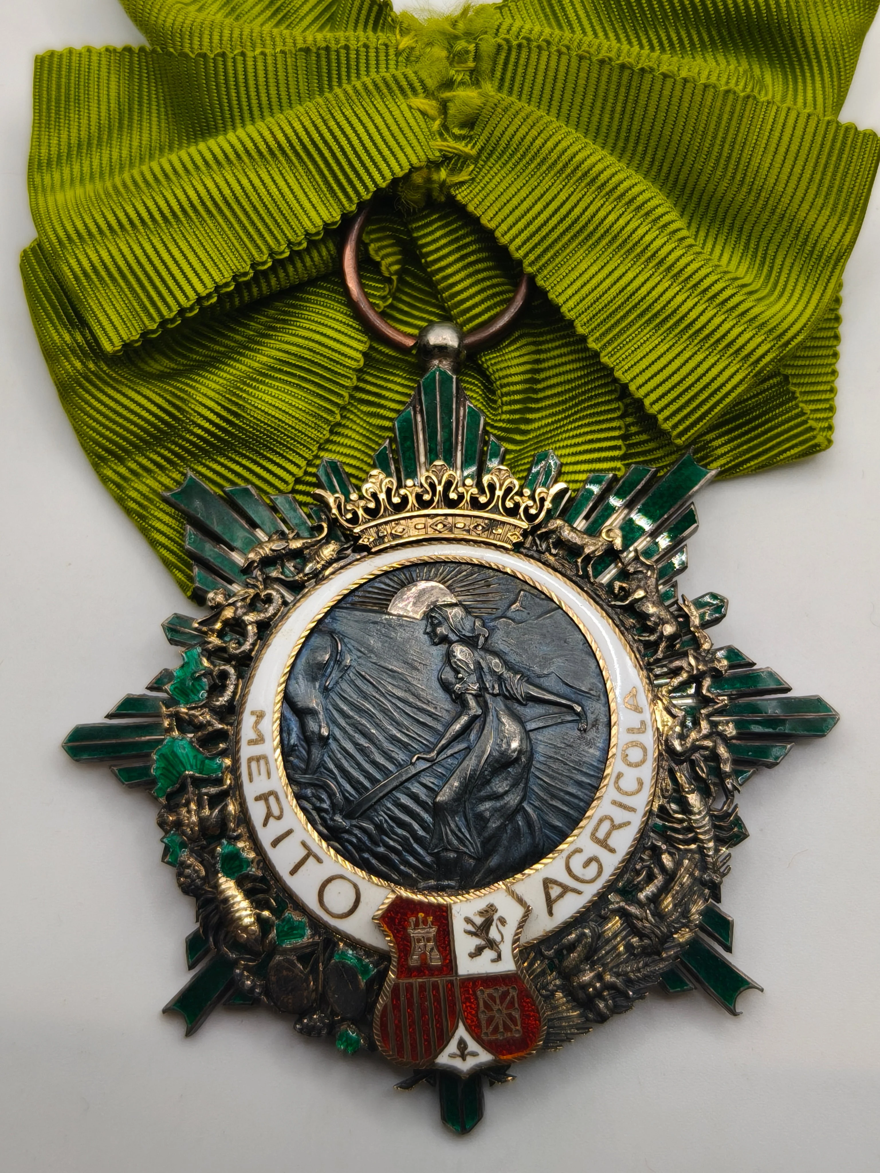 Agricultural Merit Order, Lady's medal. Franco's period.