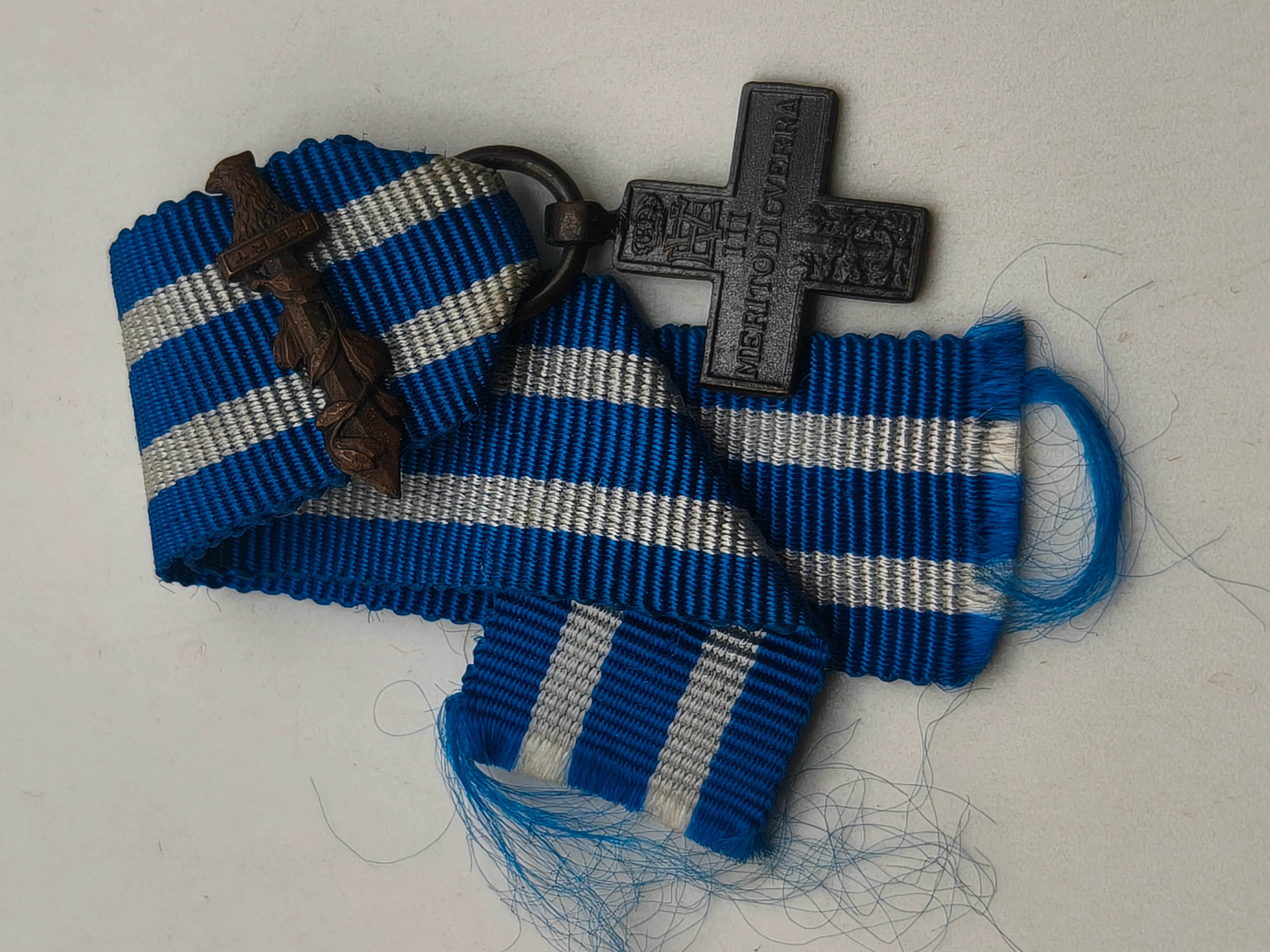 M��rito di Guerra medal mini. Italia