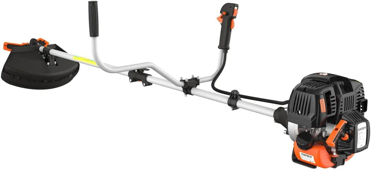 FUXTEC Benzine bosmaaier FX-4MS131, grastrimmer met 4-taktmotor, 320 mm snijcirkel, ergonomische tweehandige handgreep, noodstopschakelaar, lichtgewicht, incl. professionele draagriem/mes/draad
