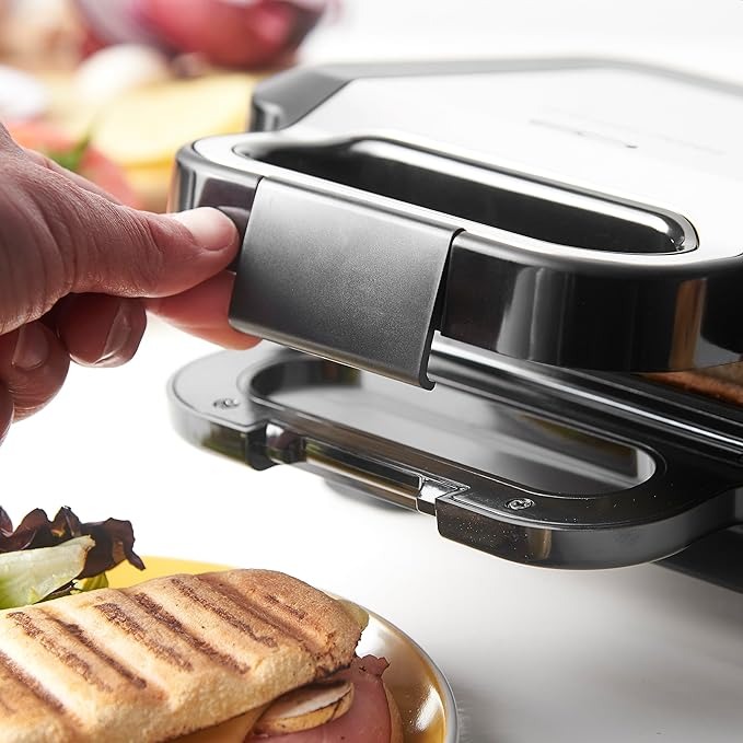 Russell Hobbs Piastra Elettrica a Contatto Multifunzione 3 in 1 -Sandwich, Waffle Maker, Griglia a Contatto - Lavabile in lavastoviglie; Piastre extra profonde Antiaderenti, no BPA; Creations 26810-56
