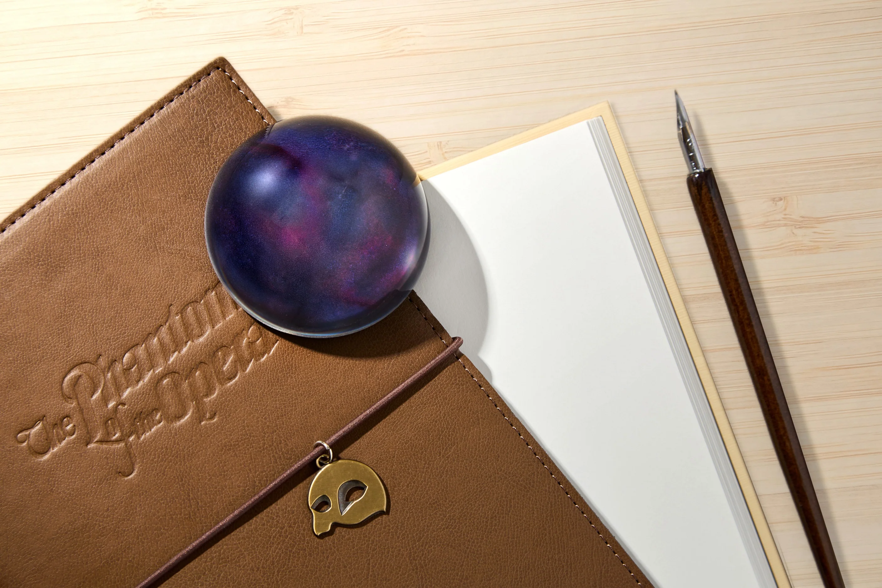 Wearingeul Crystal Ink Paper Weight - THE PHANTOM OF THE OPERA