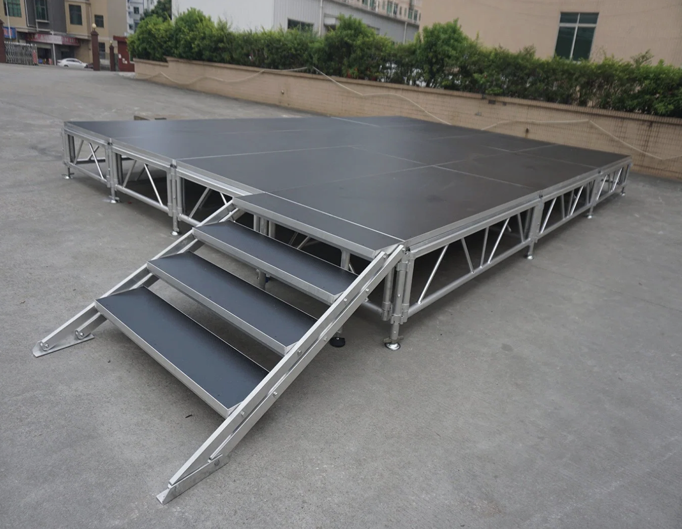 32'x32' Aluminum Portable Stage