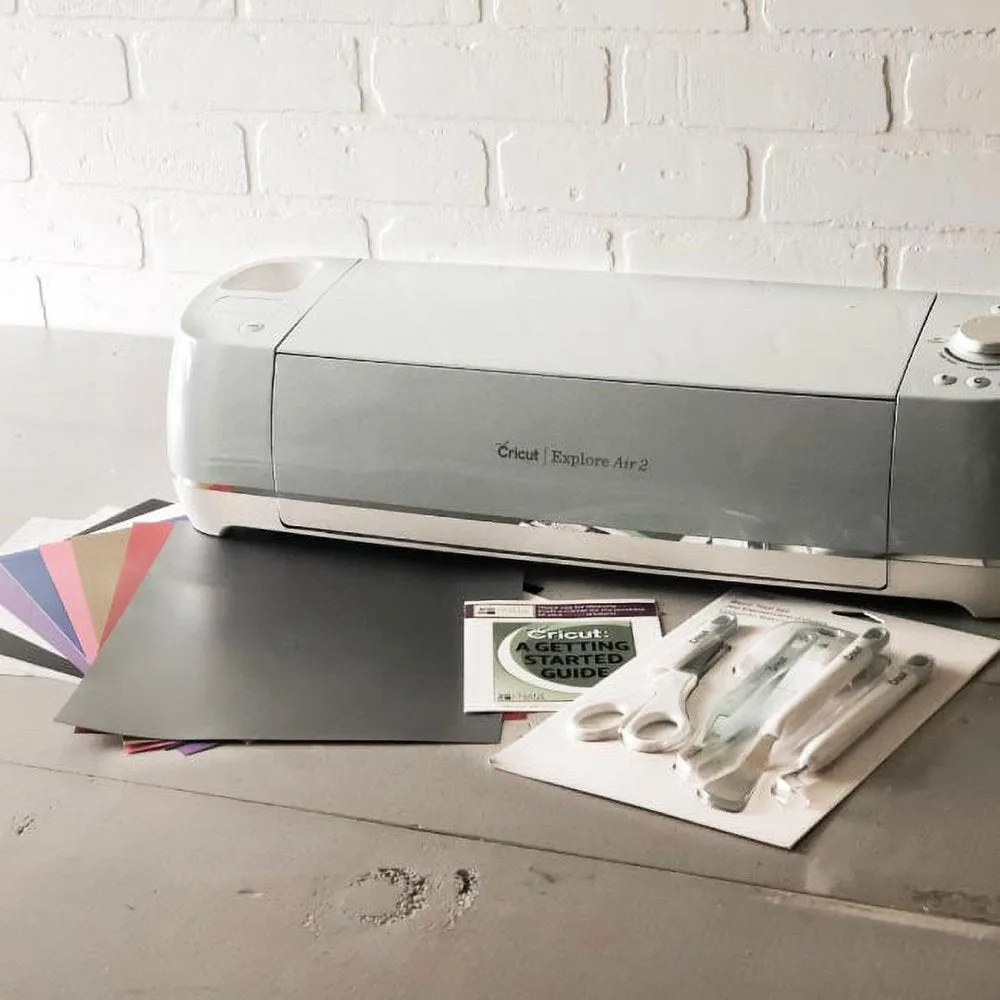 Cricut Explore Air 2 Machine Bundle   Beginner Guide, Tool Kit, Vinyl Pack, Designs &amp; Project Inspiration