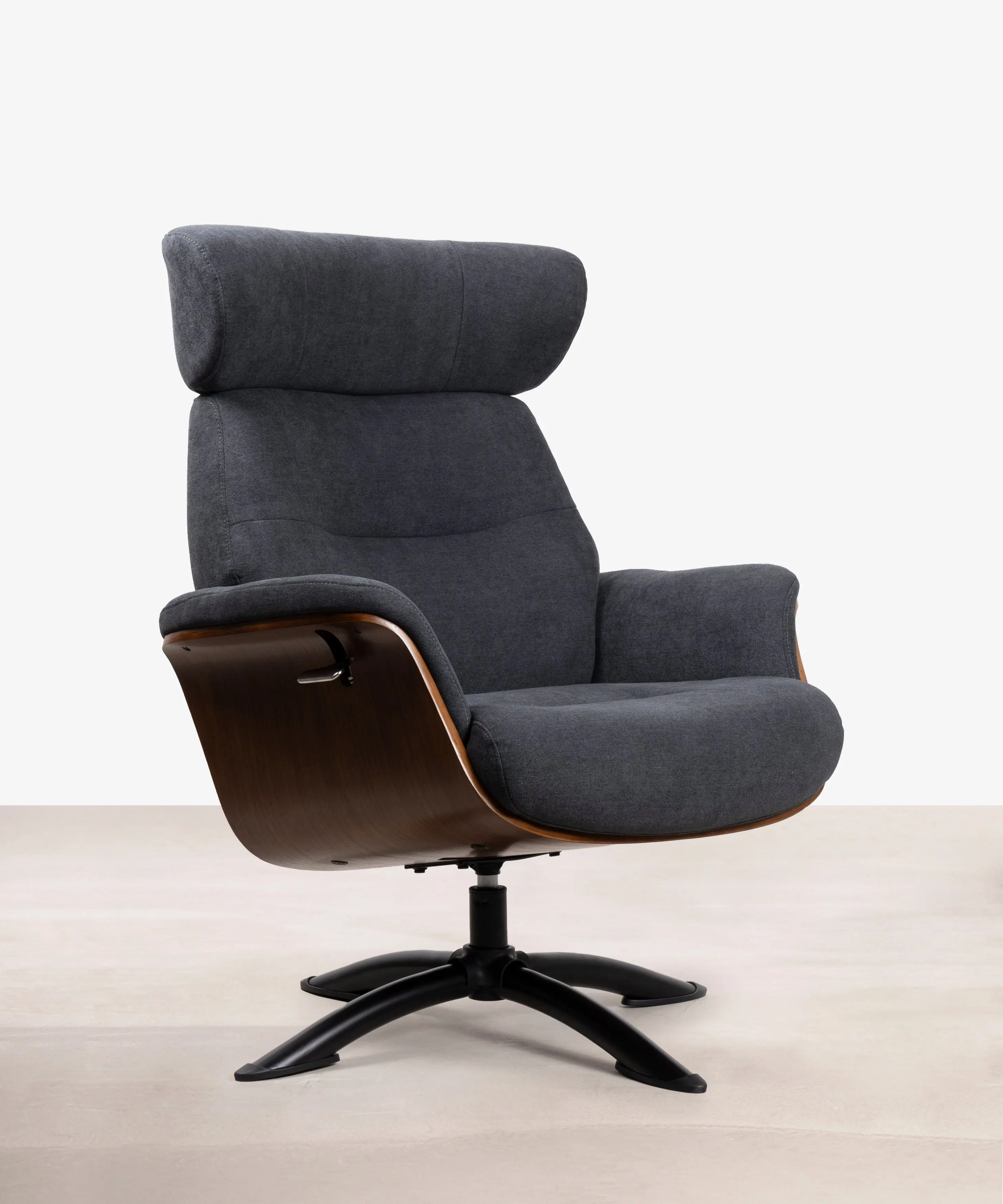 Sillón Reclinable en Madera y Tapizado con Reposapiés Osaka