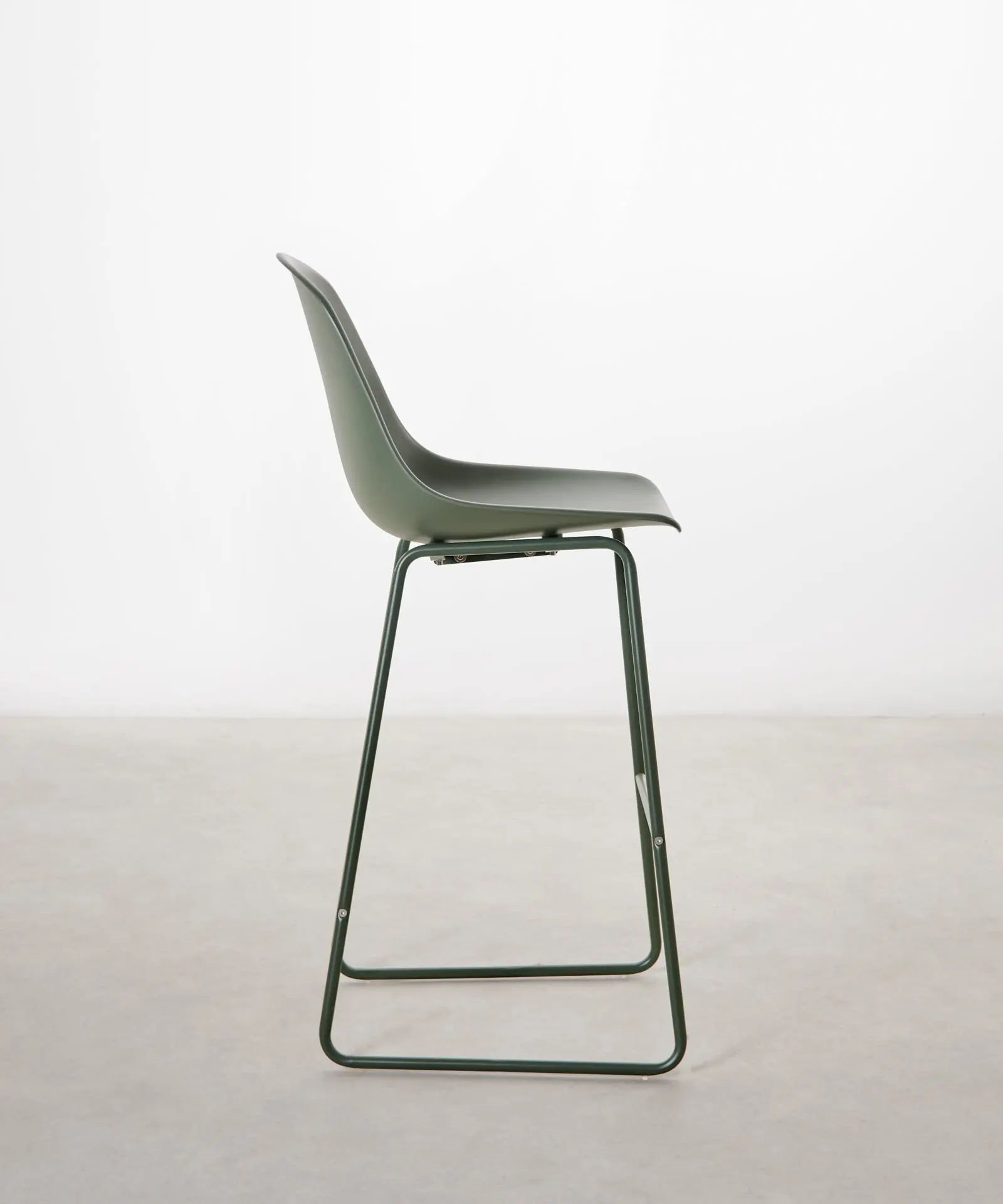 Taburete en Polipropileno y Metal Veko