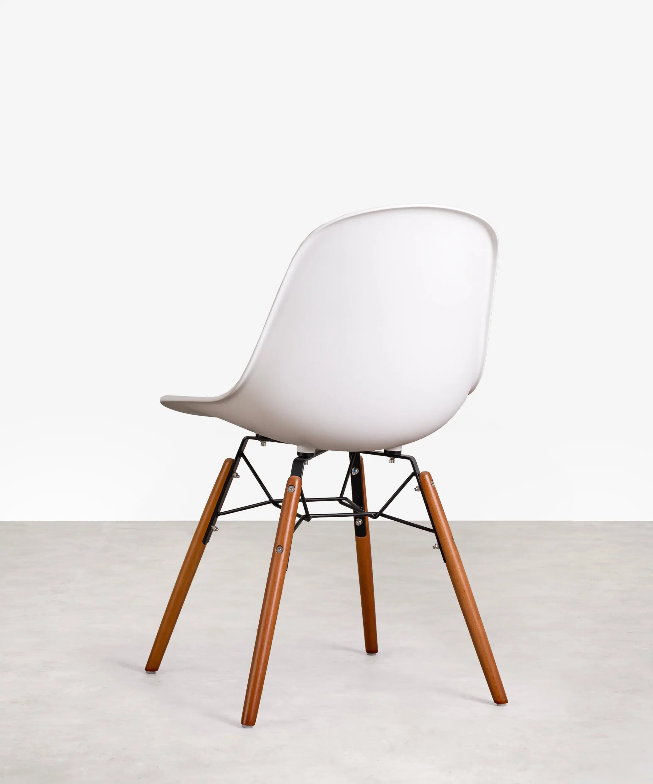 Silla de Polipropileno y Madera Elon