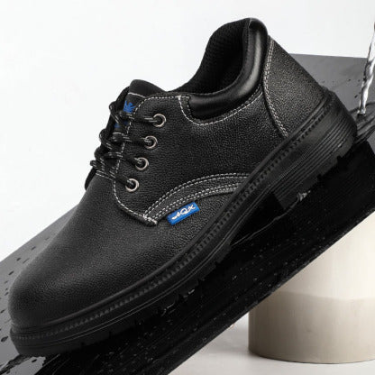 Buty robocze m?skie - model z materia?em ochronnym i wewn?trzn? wk?adk?