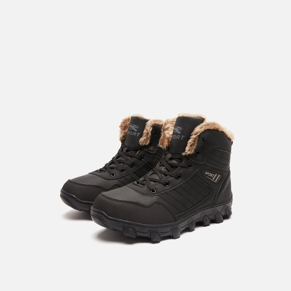 Buty zimowe m?skie - z mi?kk? wy?ci��?k? i cholewk? o g?adkiej fakturze