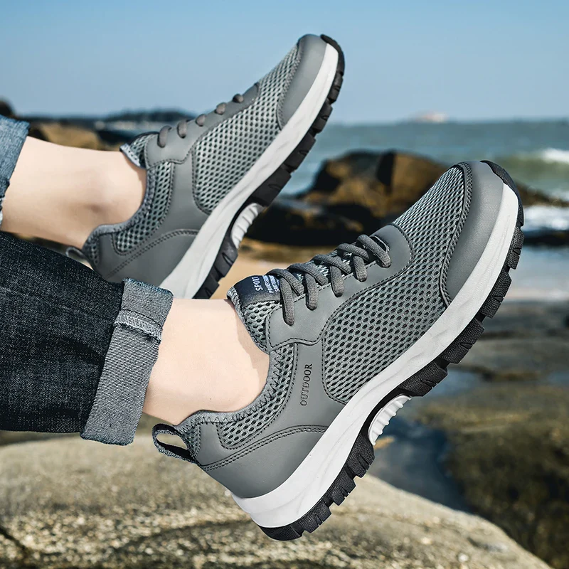 Wsuwane buty m?skie z lekk? podeszw? i wk?adk? z mi?kkiego tworzywa